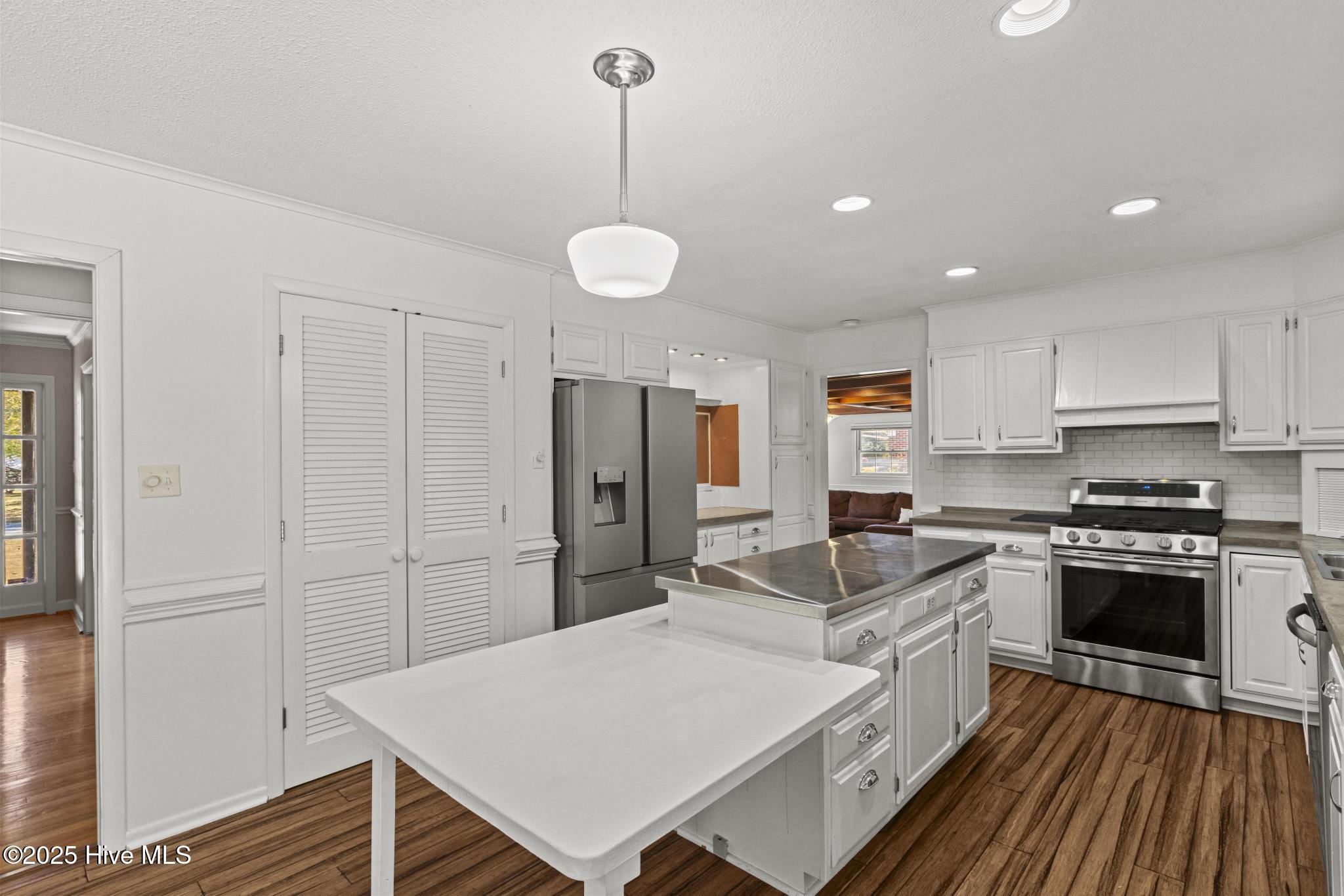 100540981 | Photo 14