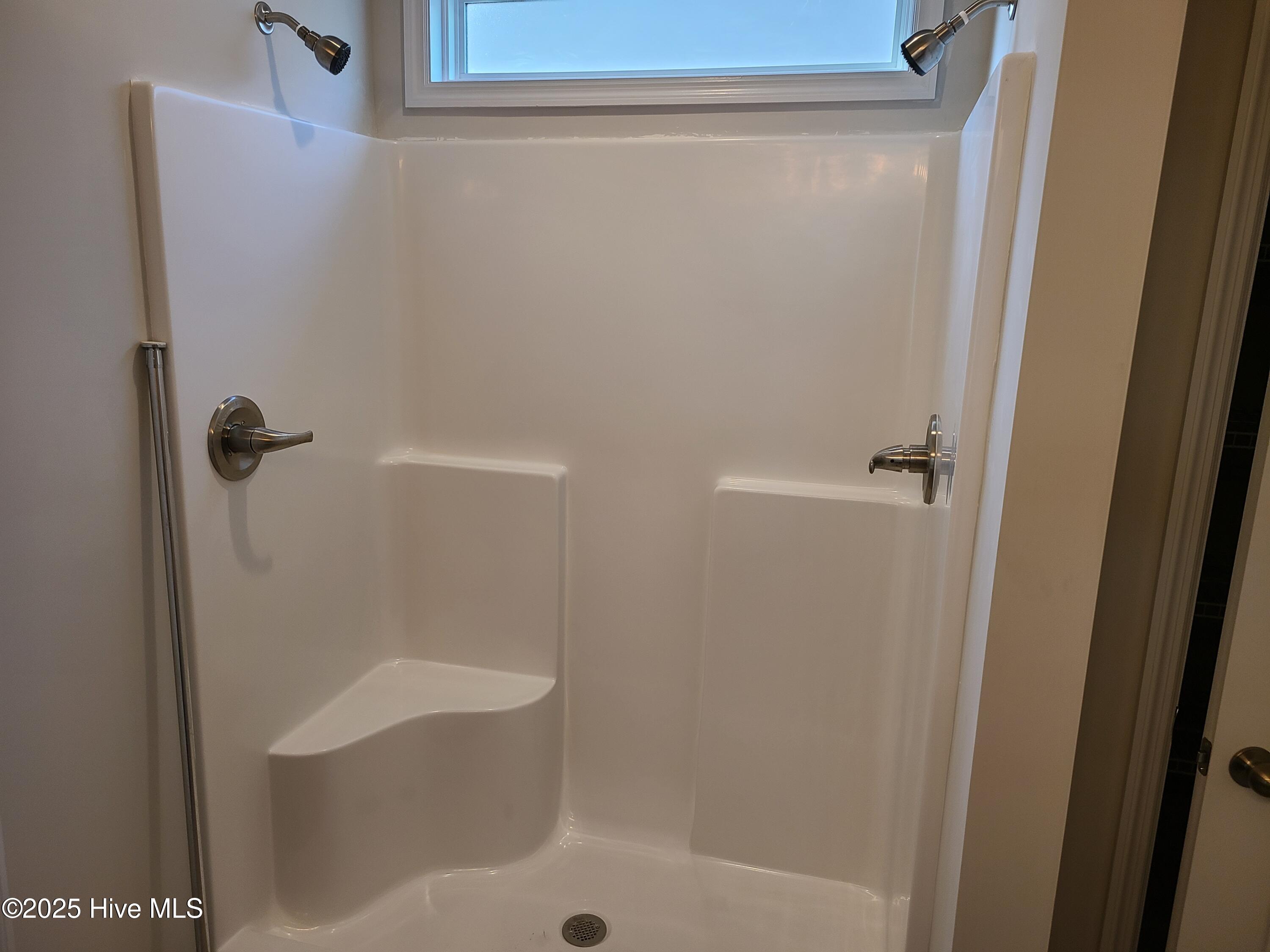 100537237 | Photo 12