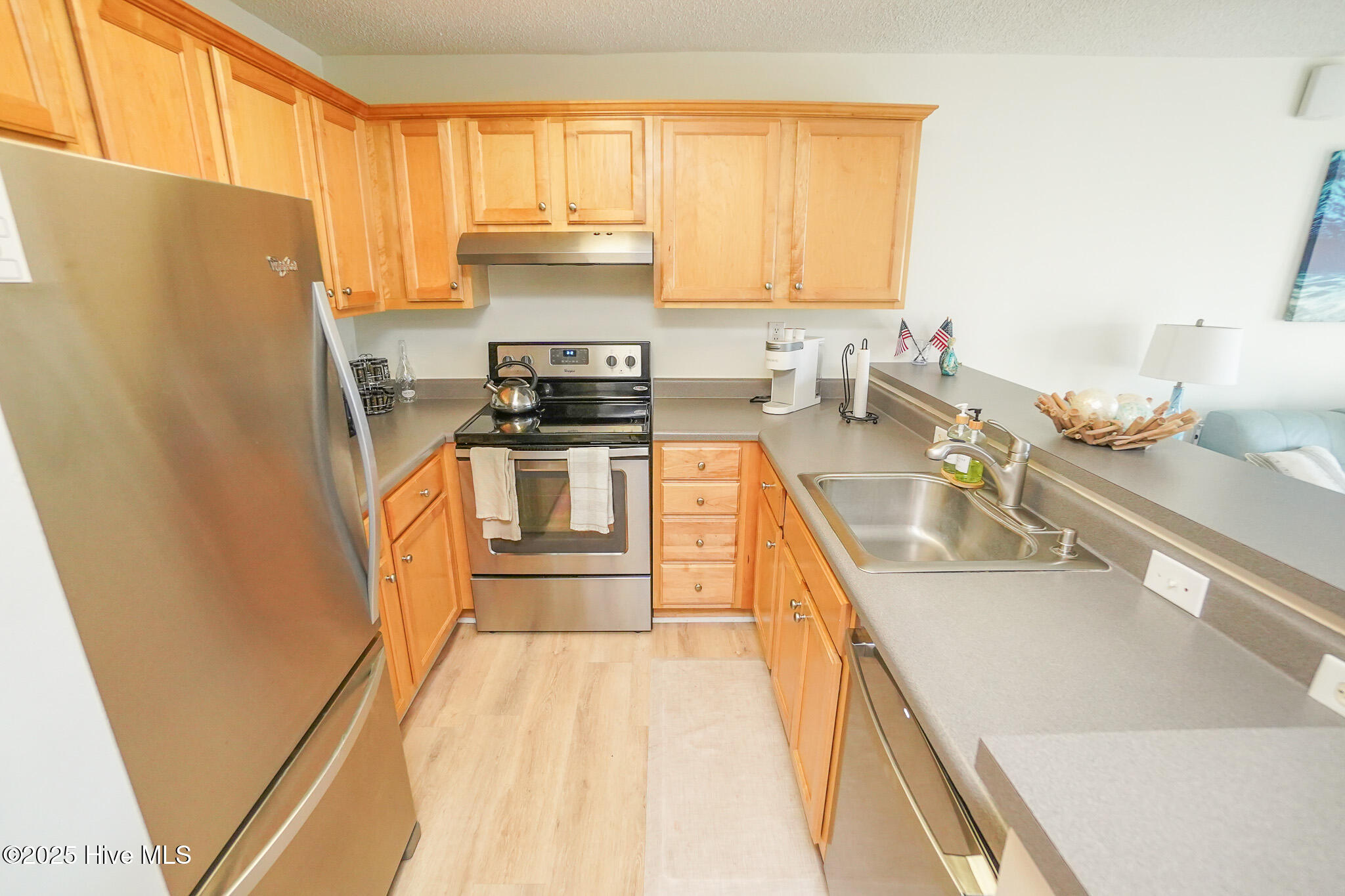 100535183 | Photo 27