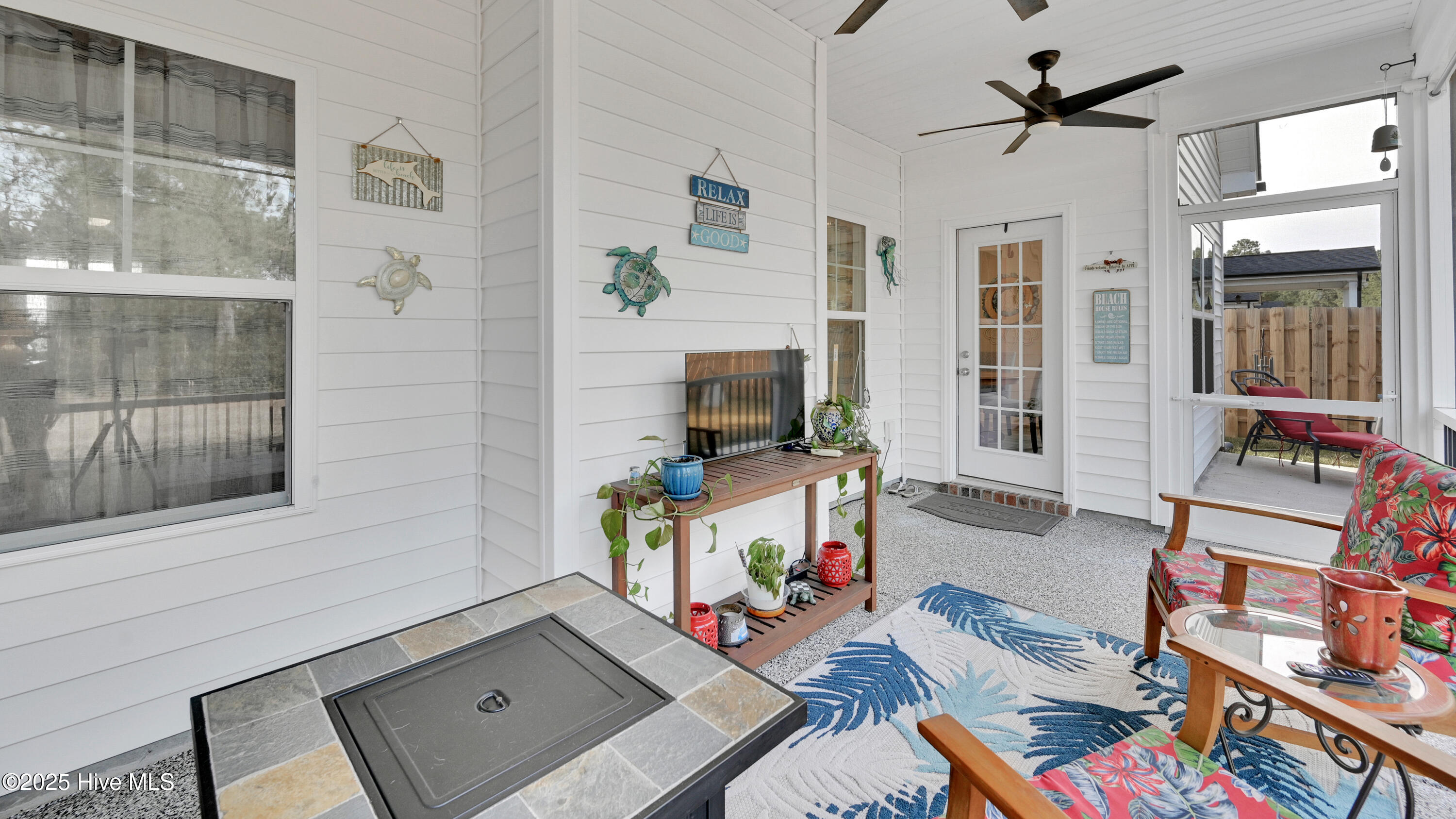 100542865 | Photo 28