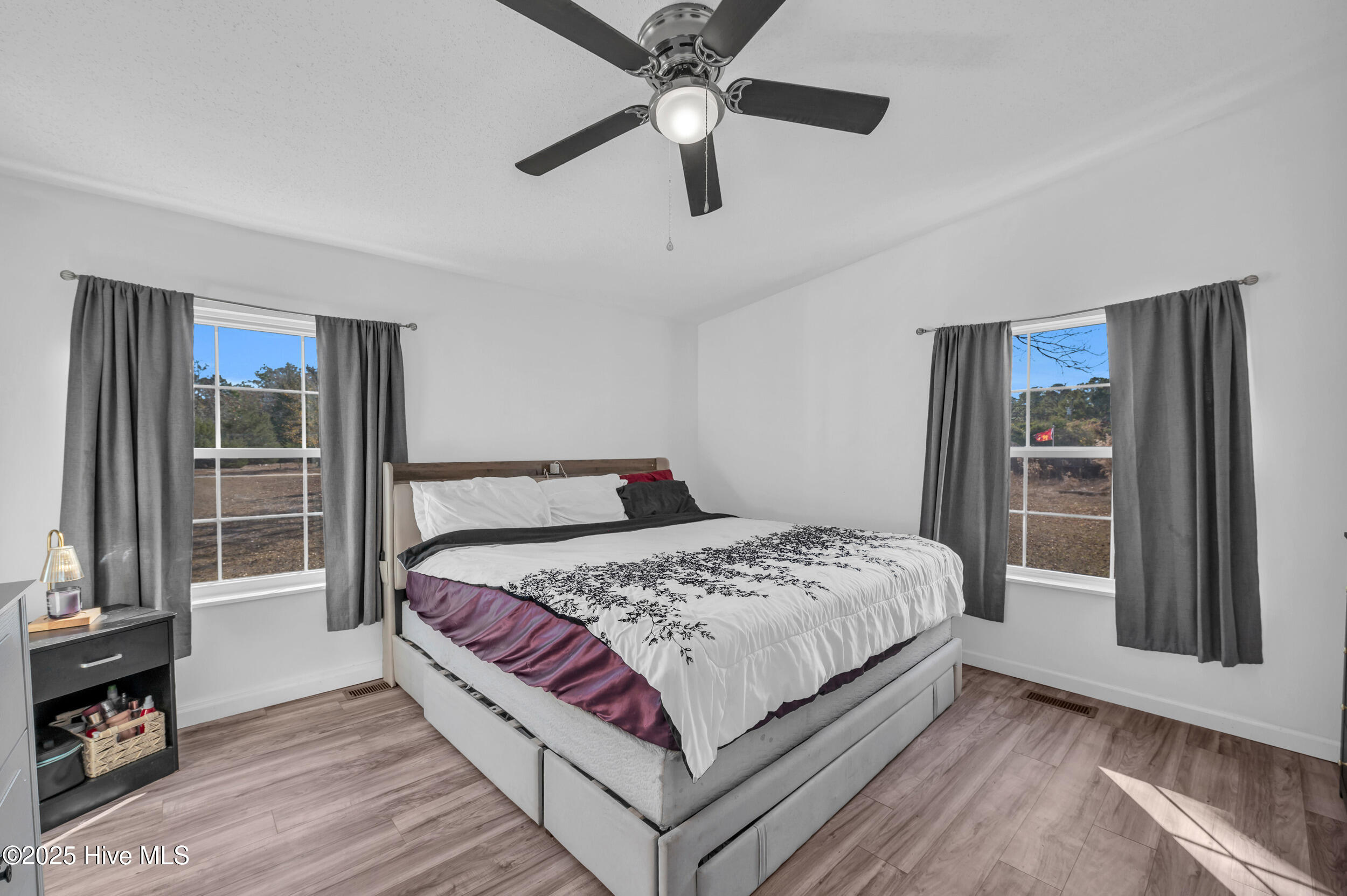 100518918 | Photo 16