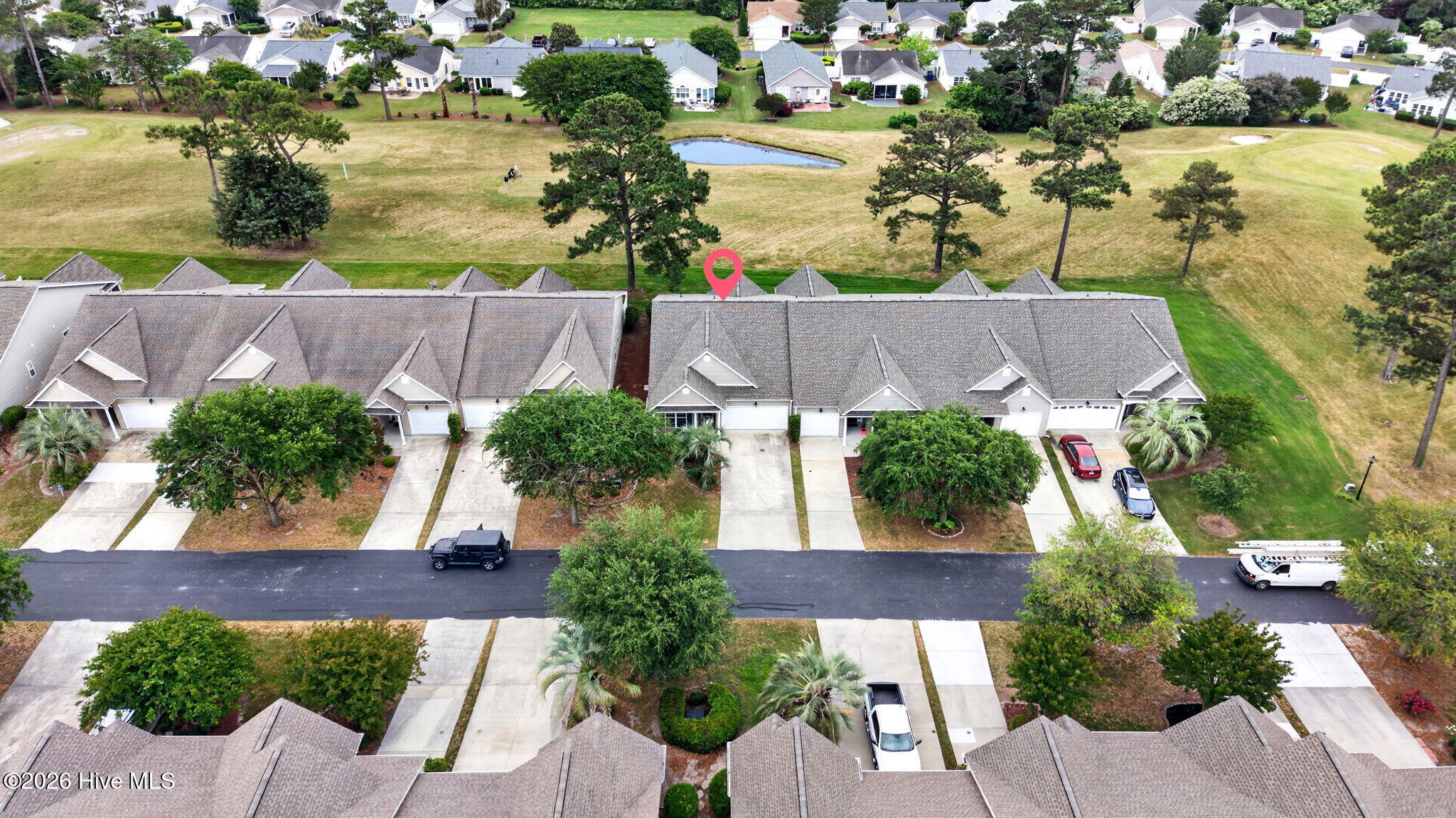 100570606 | Photo 32