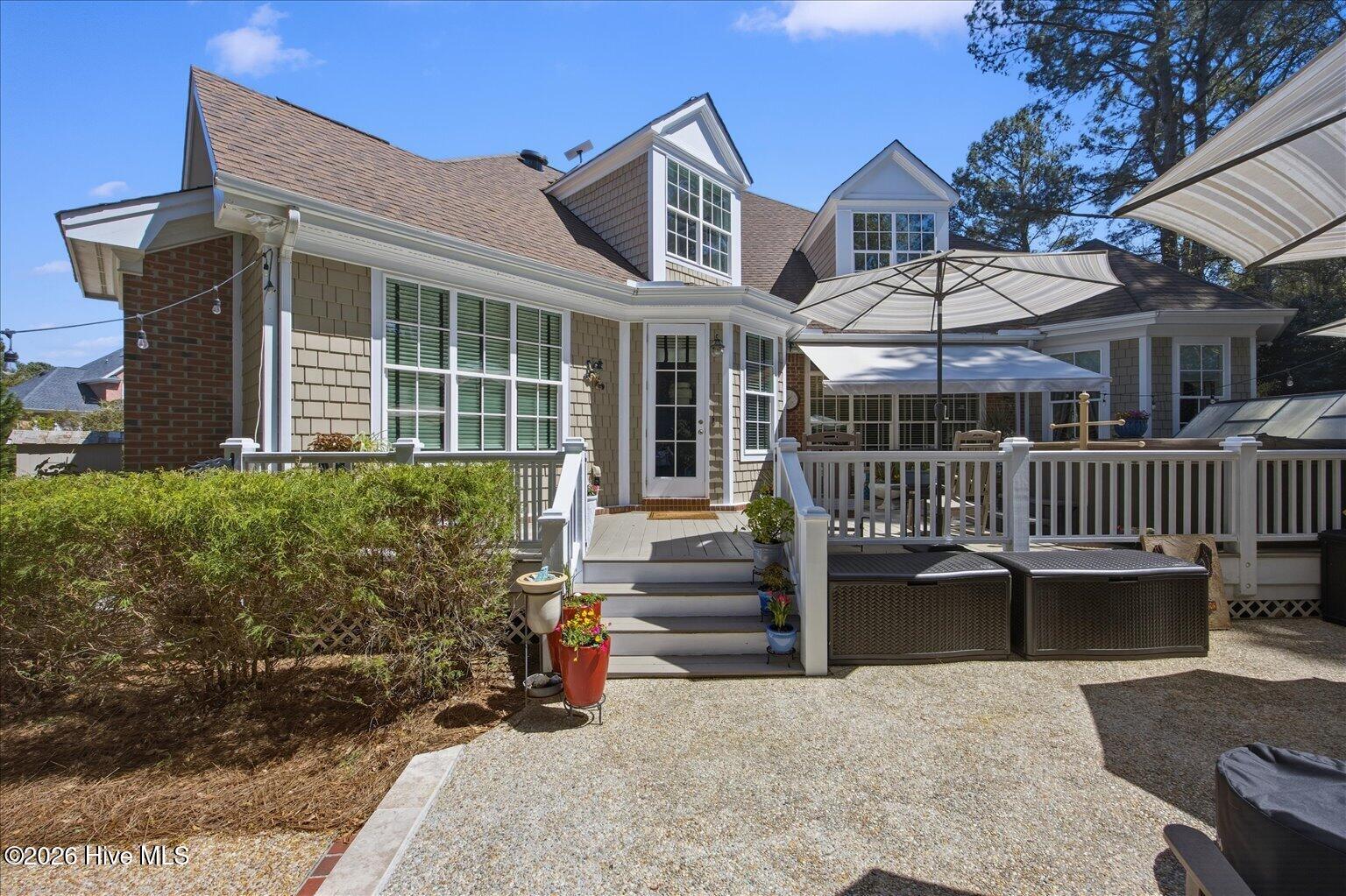 100564317 | Photo 42