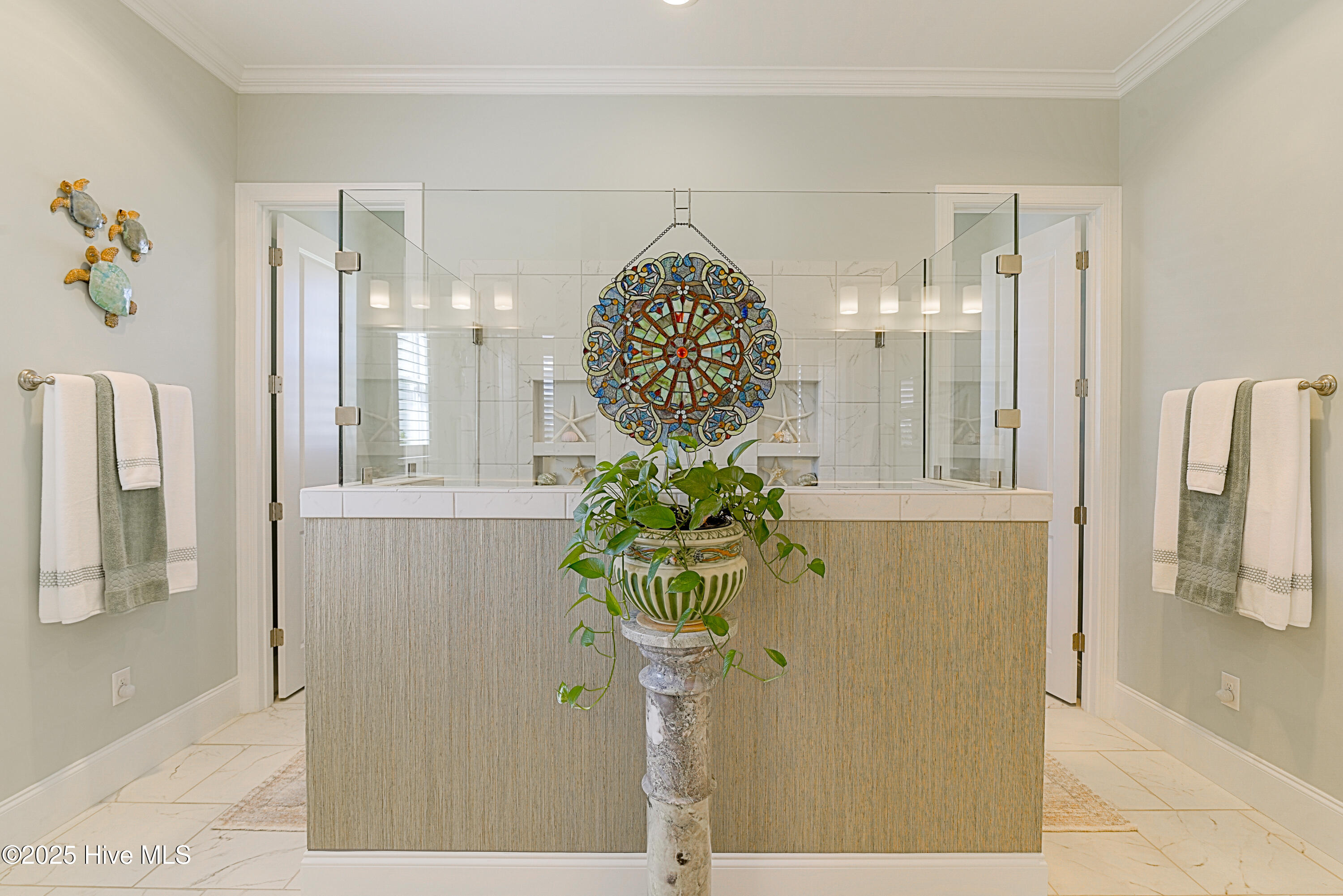 100530008 | Photo 43