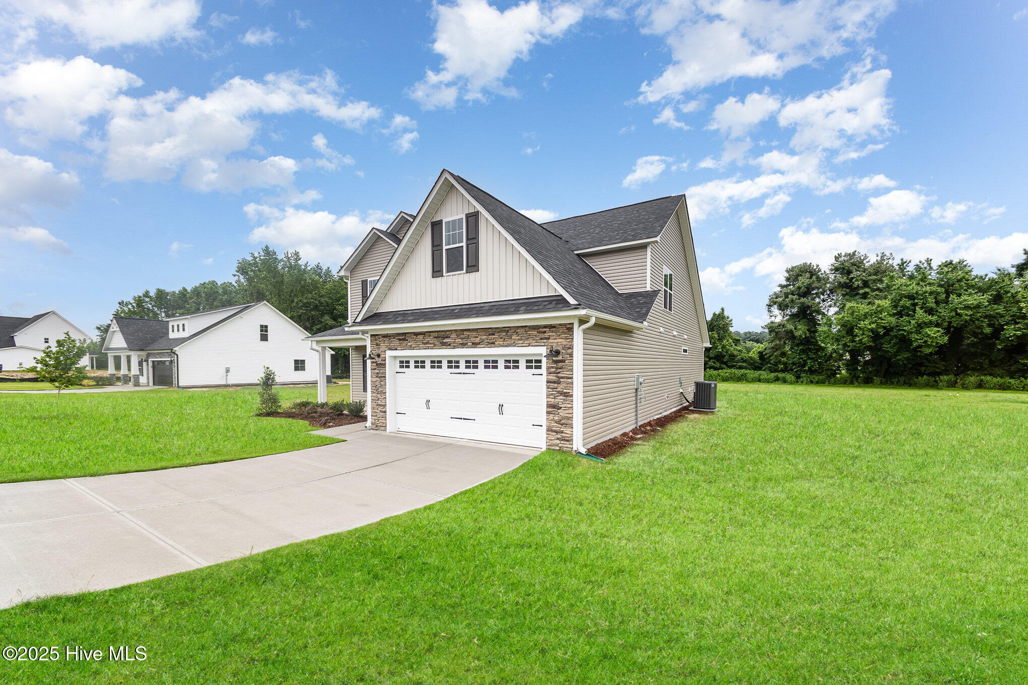 Homes for sale in Smithfield, NC | 125 Tuskeegee Dr, Smithfield, NC 27577 | MLS# 100489584