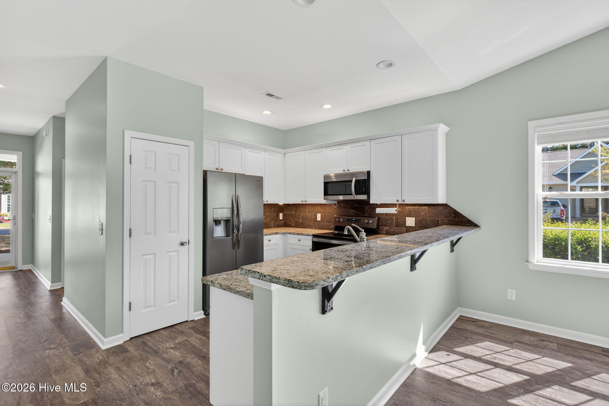 100564275 | Photo 10