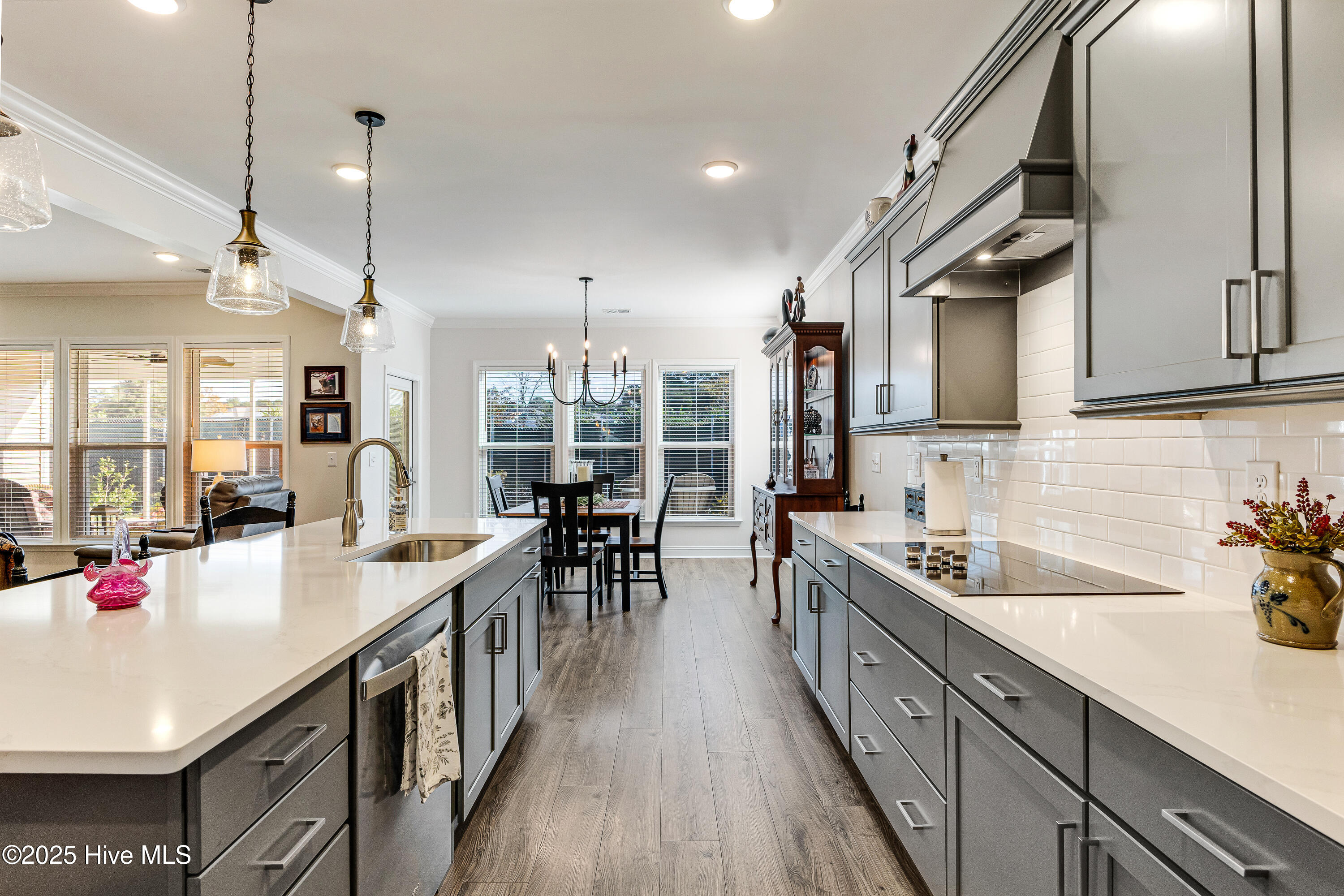 100544434 | Photo 14