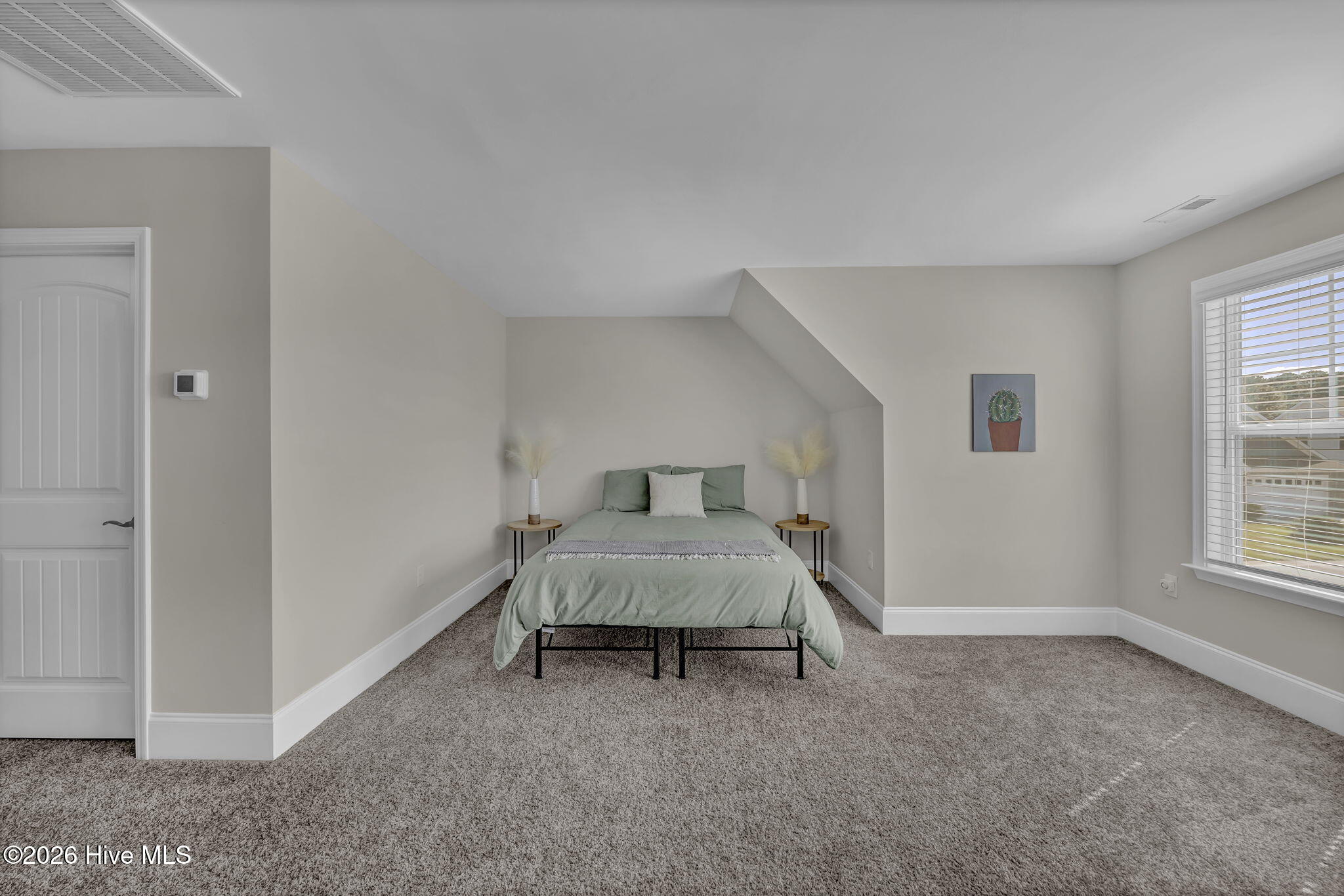 100564994 | Photo 26