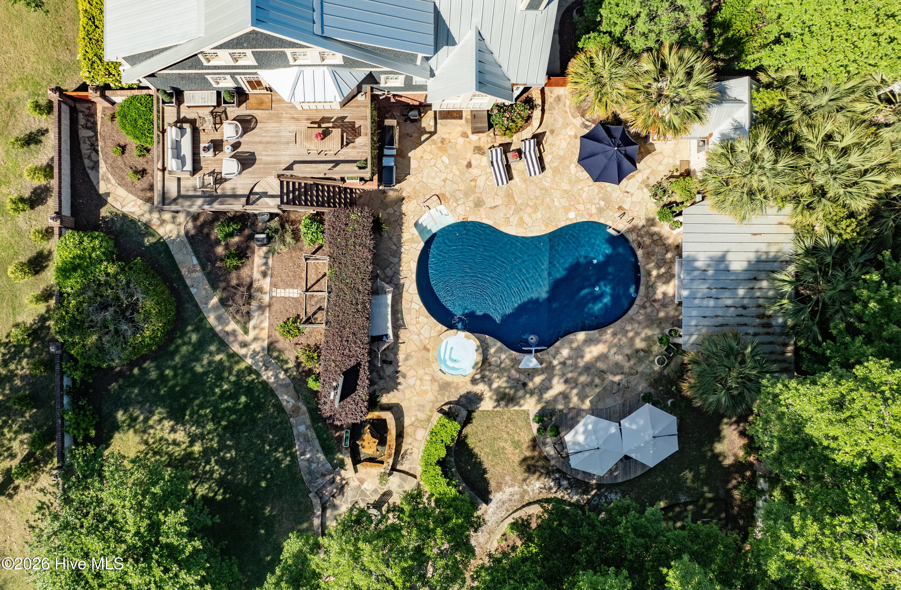 100552686 | Photo 57