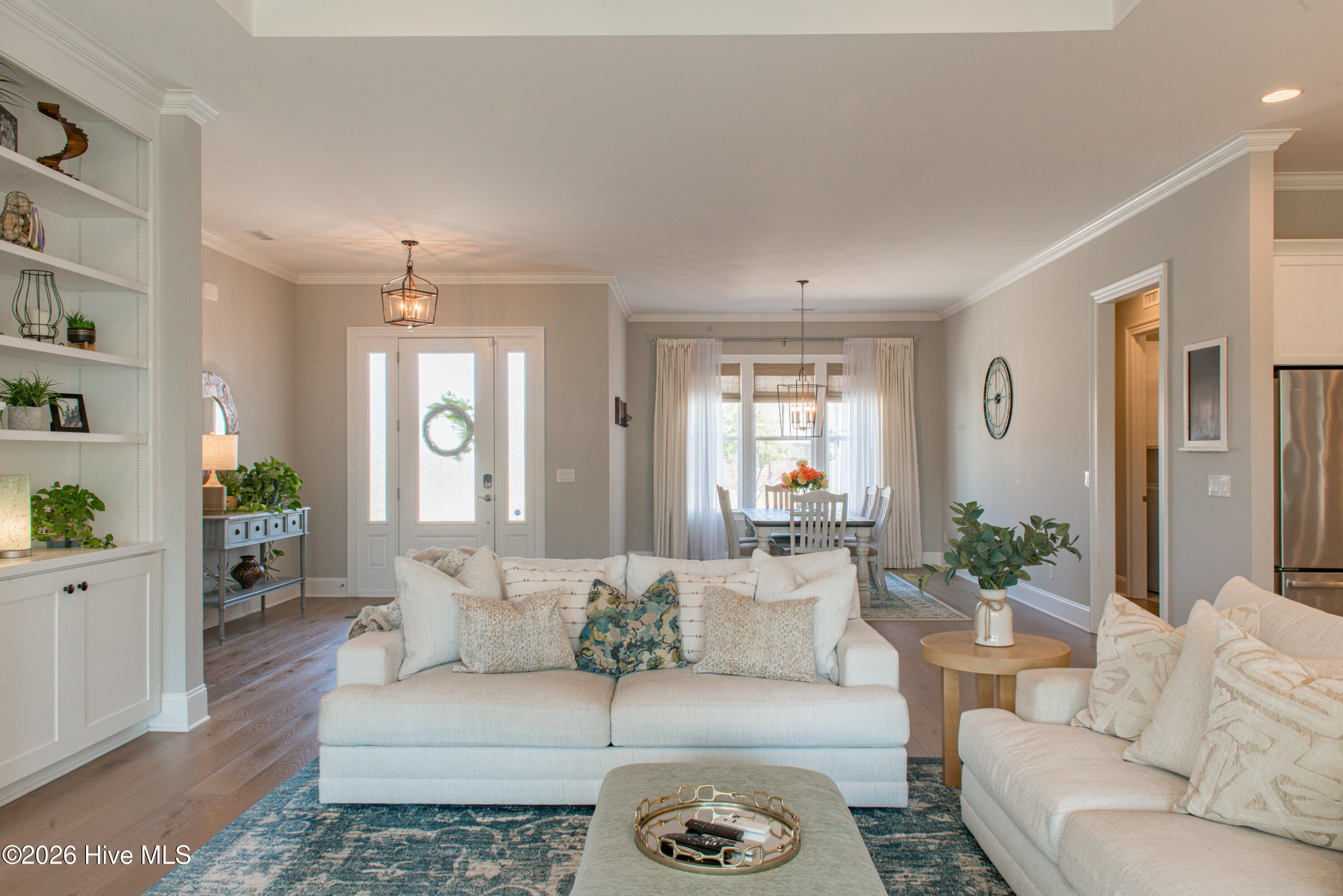 100560299 | Photo 18