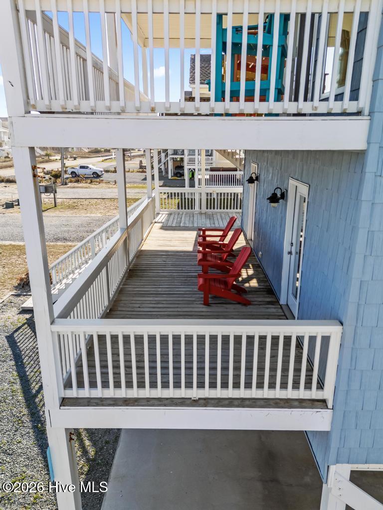 100559201 | Photo 59