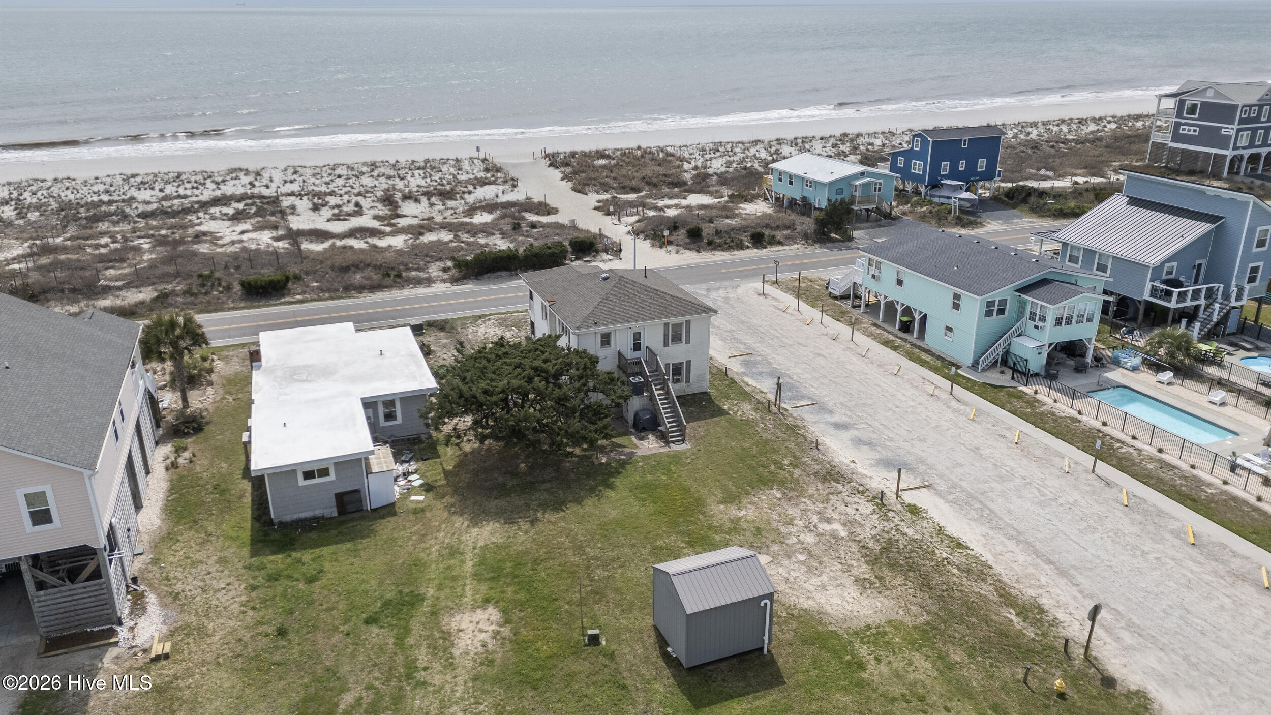 100563115 | Photo 57