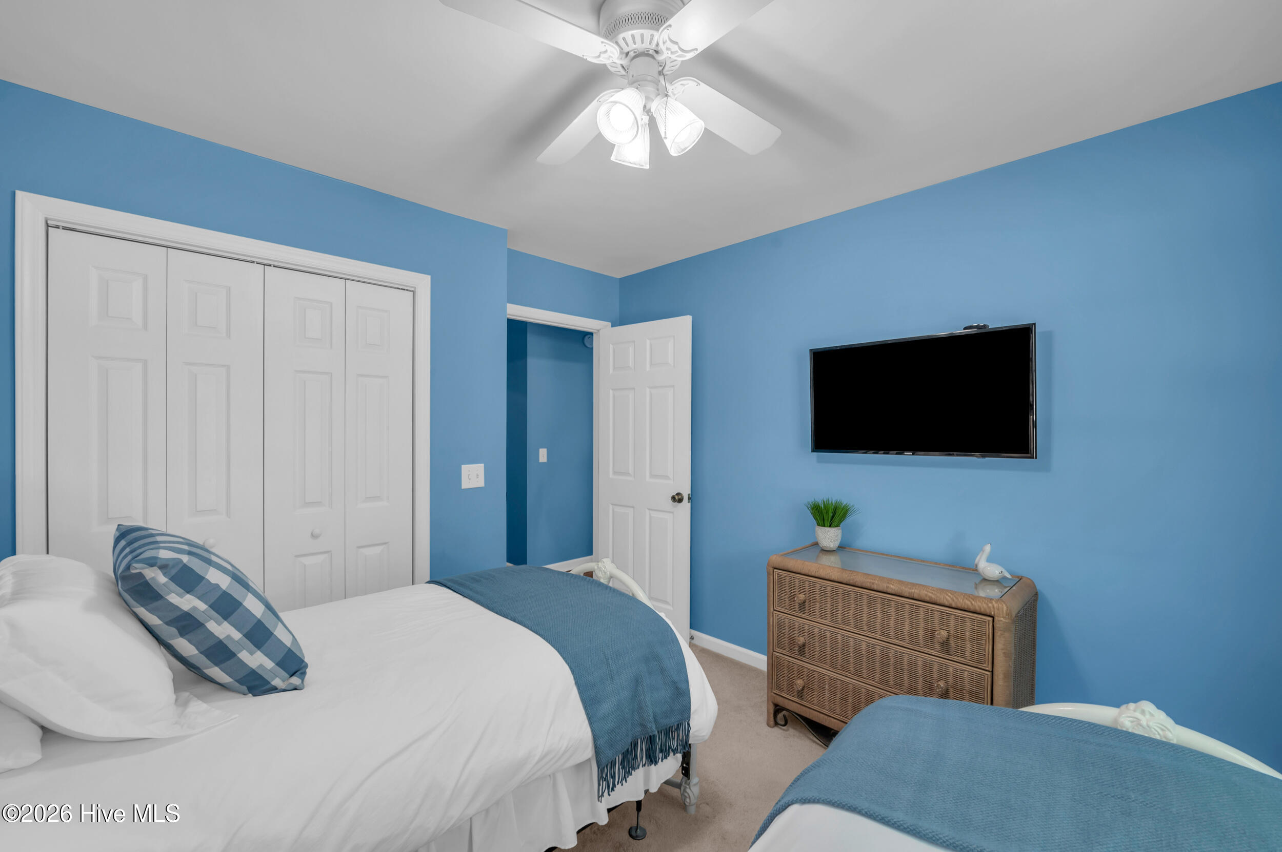 100565578 | Photo 23