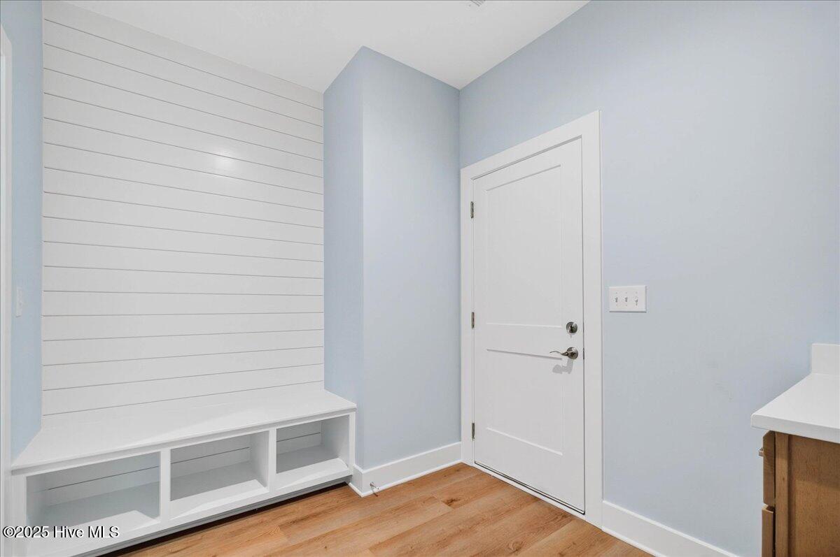 100531648 | Photo 23