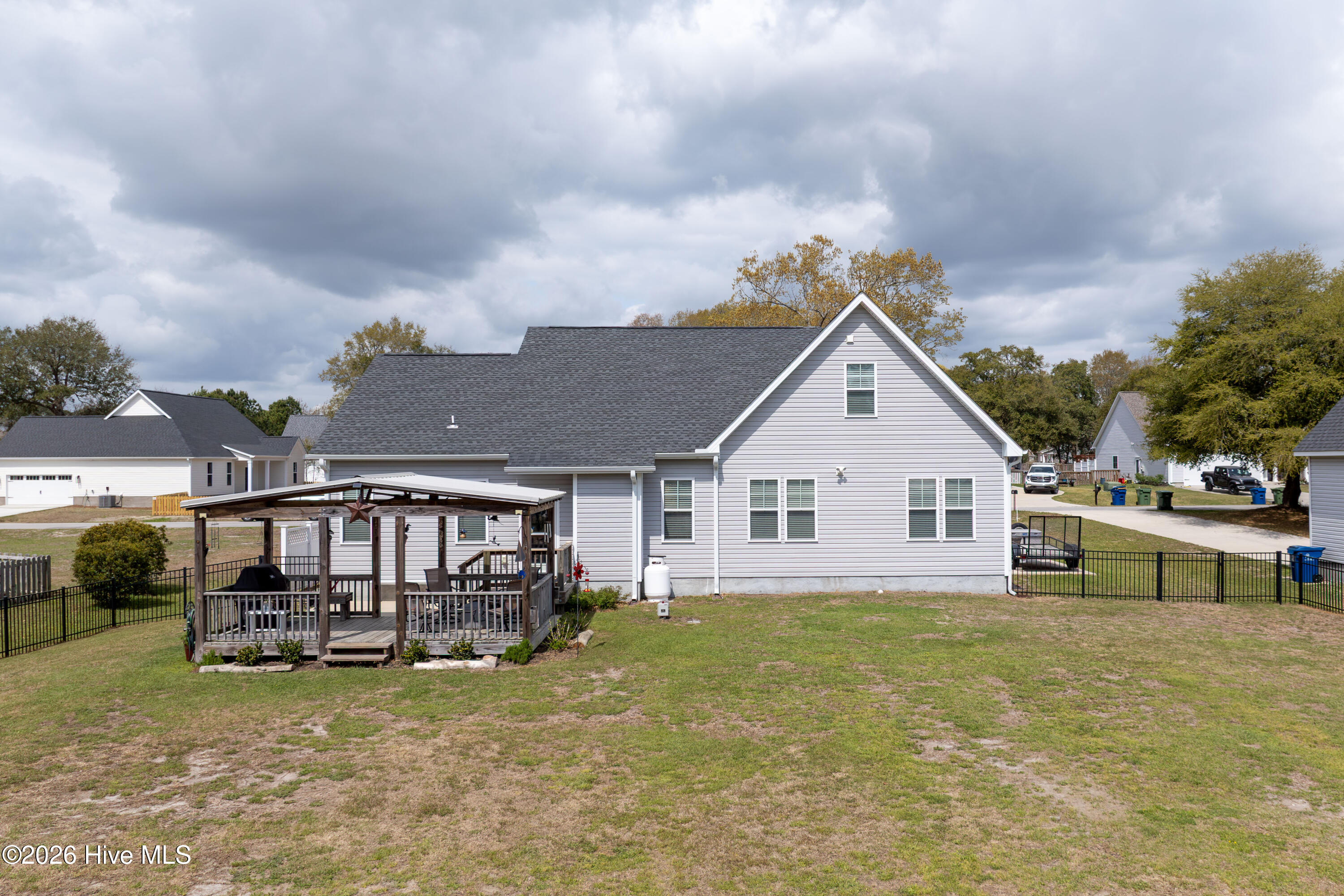 100563582 | Photo 46