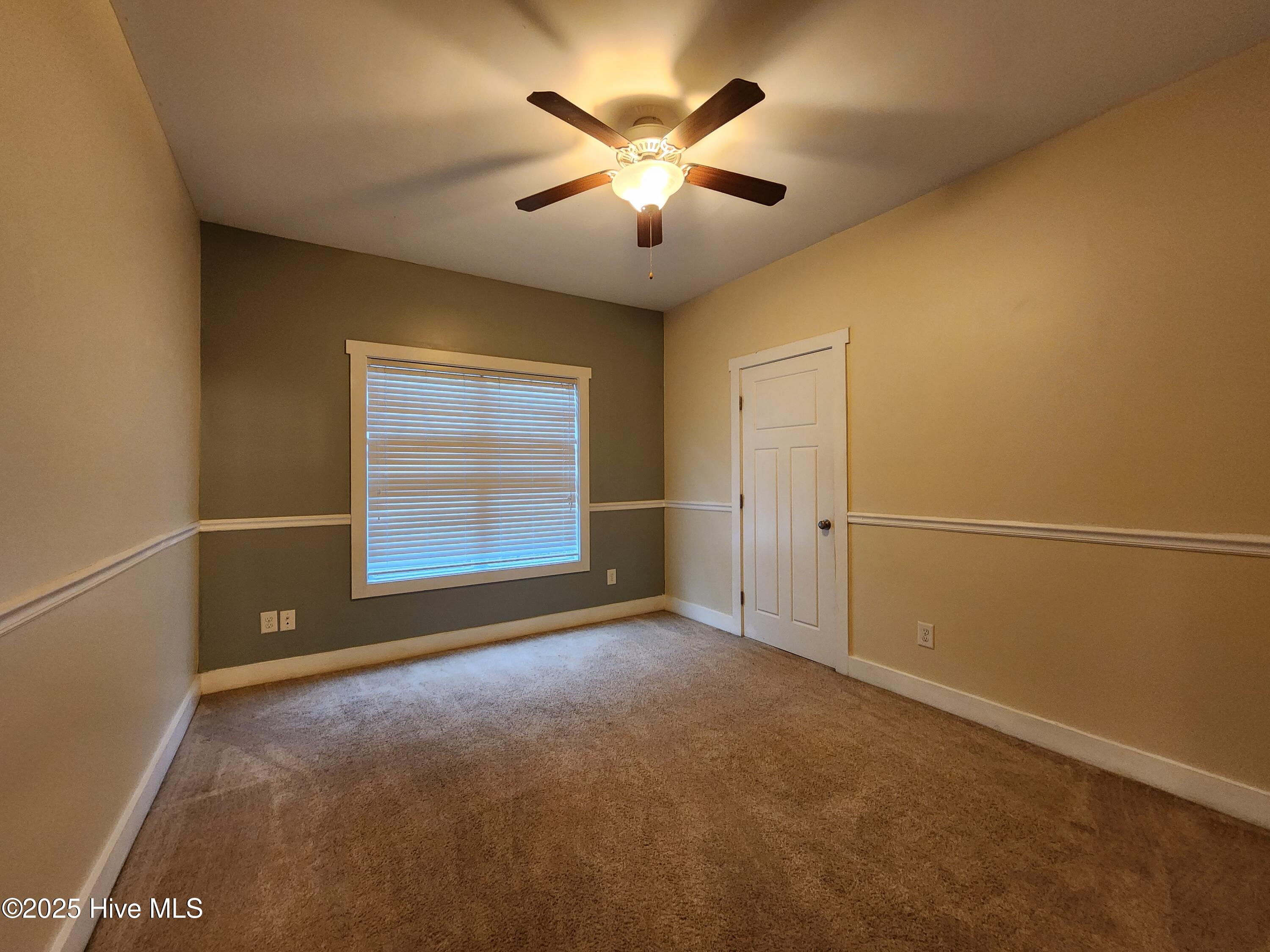 100569156 | Photo 21