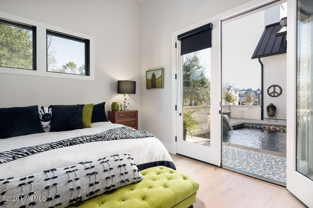 100565197 | Photo 18