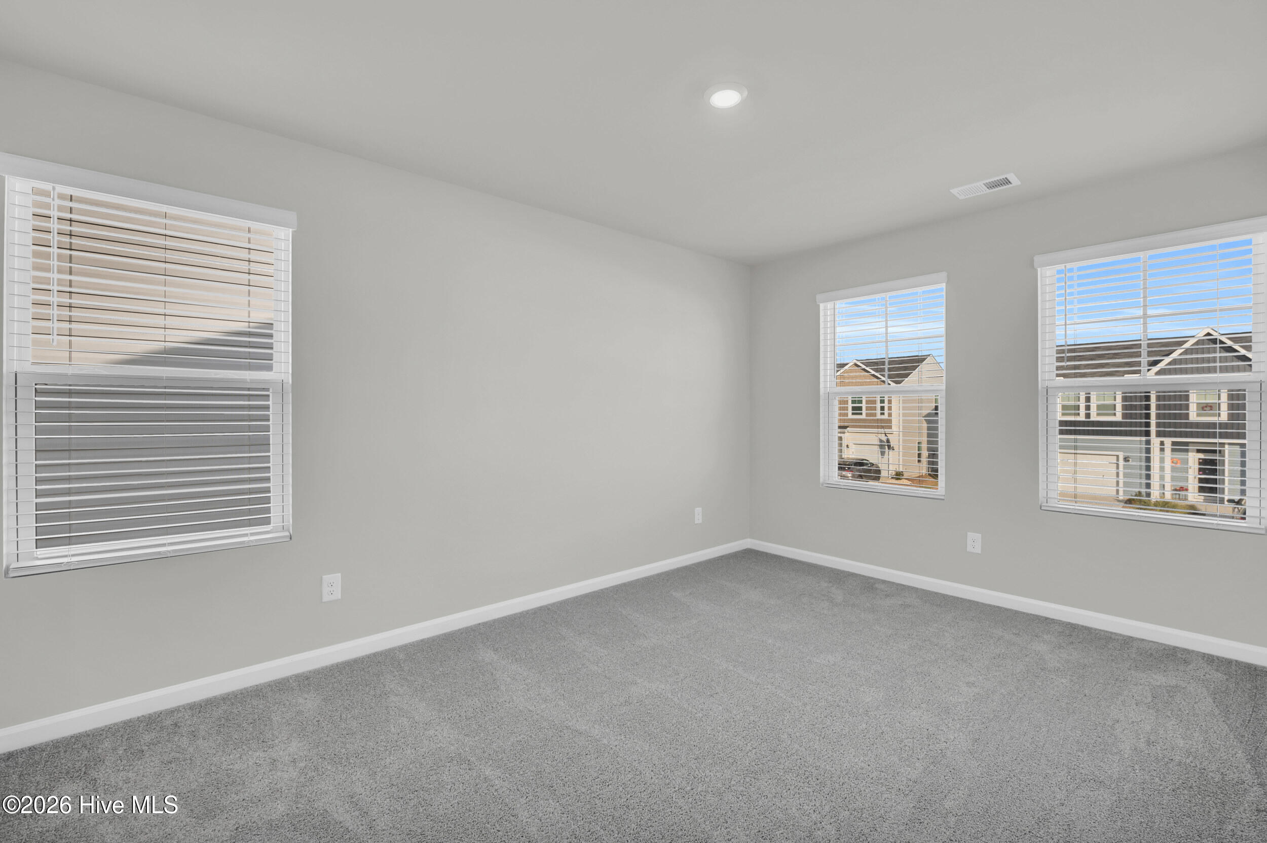 100552510 | Photo 13