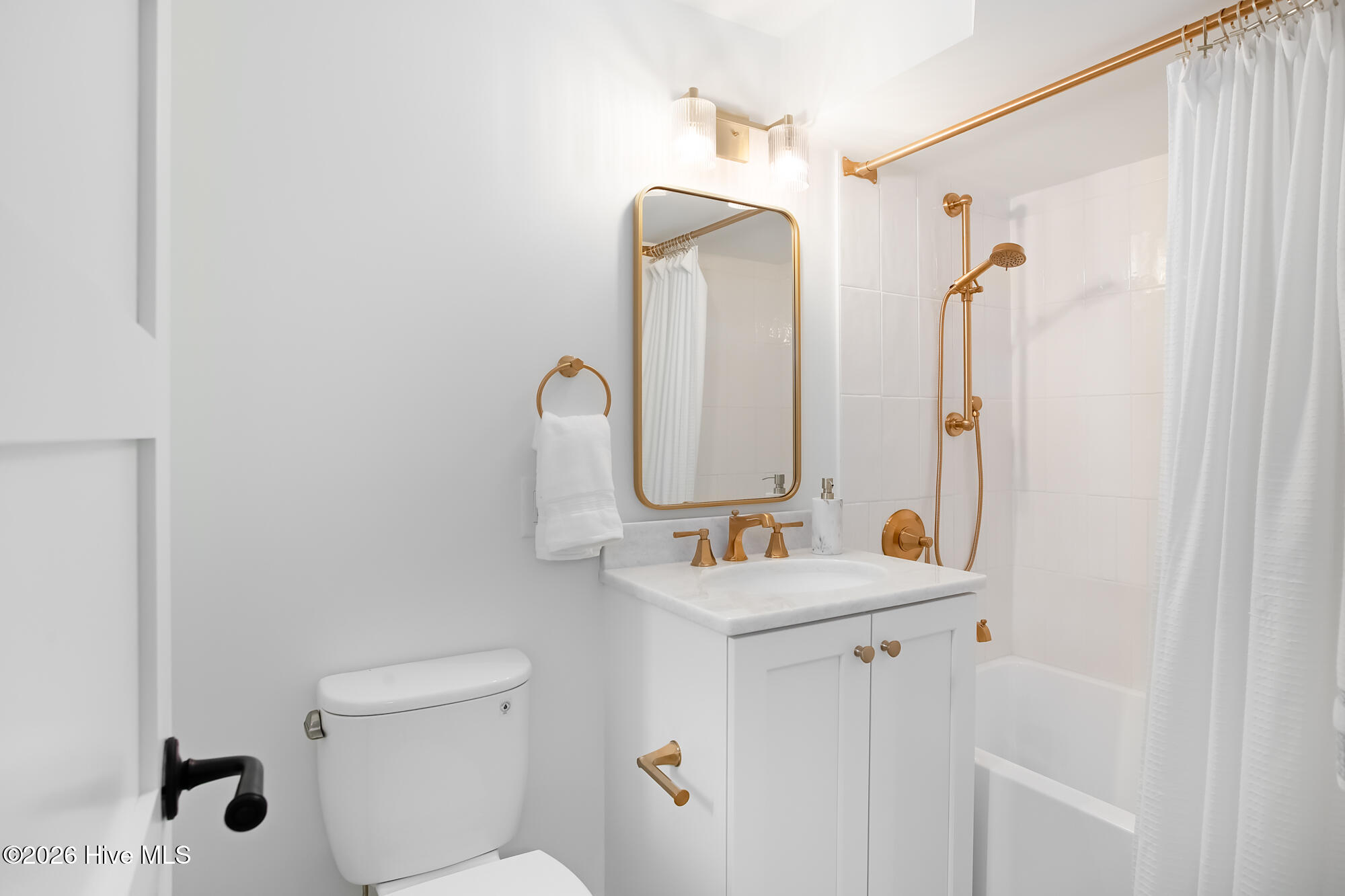 100550703 | Photo 52