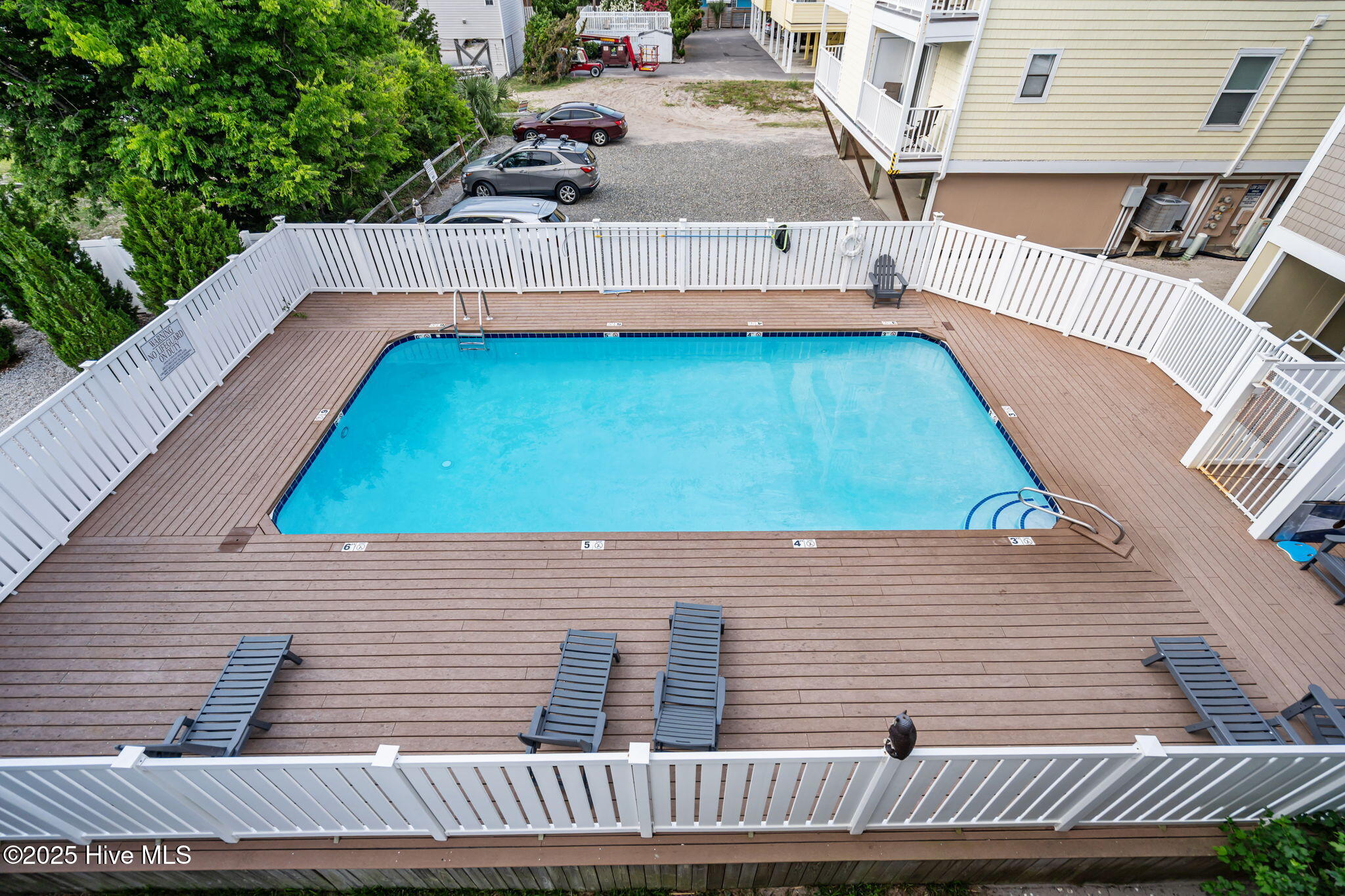 100509298 | Photo 36