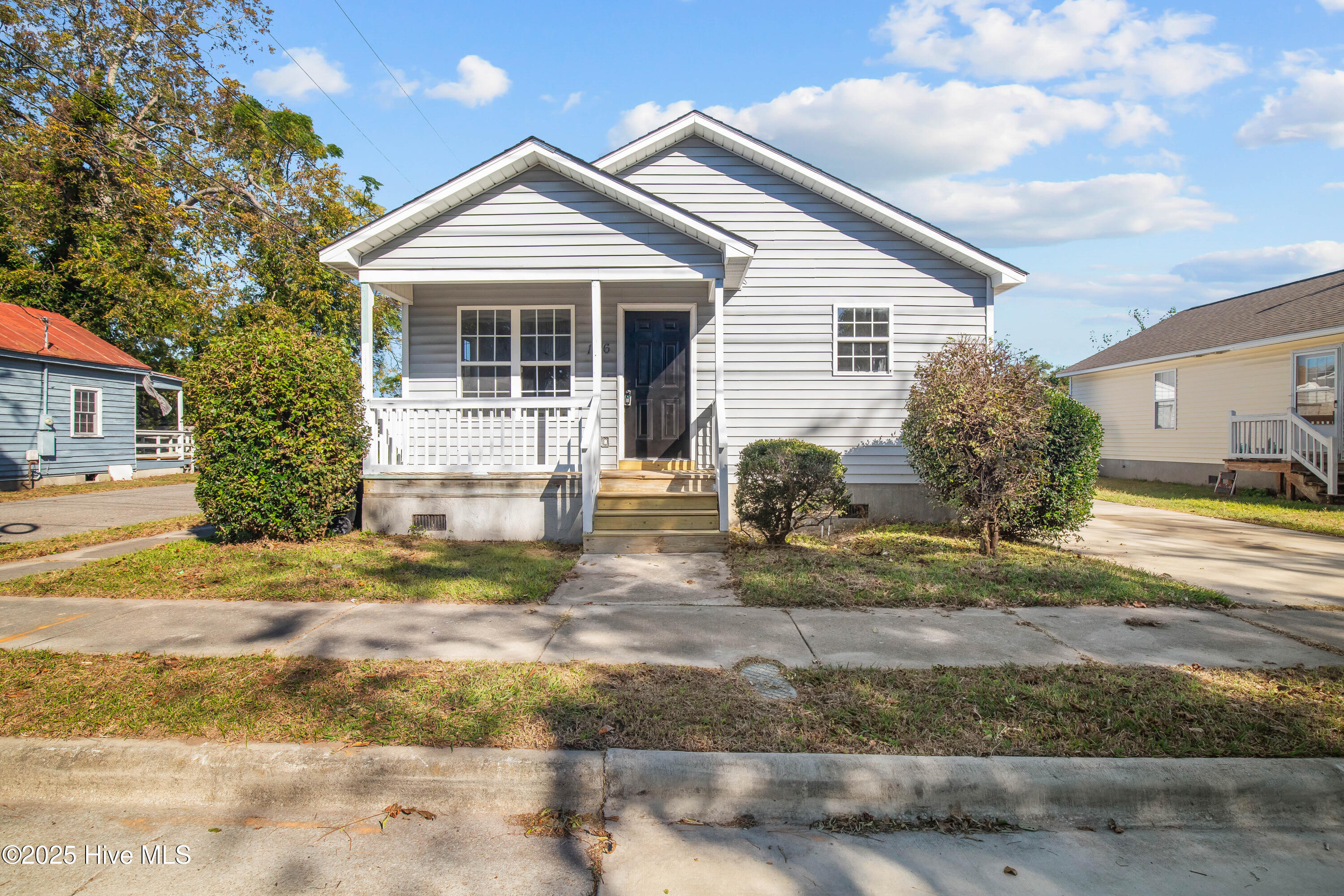 Homes for sale in New Bern, NC | 1216 Walt Bellamy Dr, New Bern, NC 28562 | MLS# 100537517