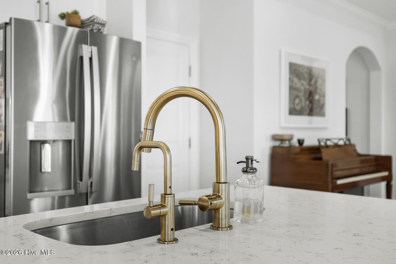 100562165 | Photo 17