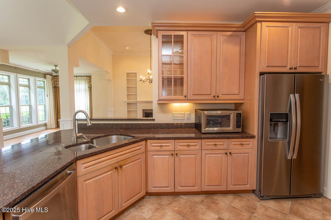 100526043 | Photo 15