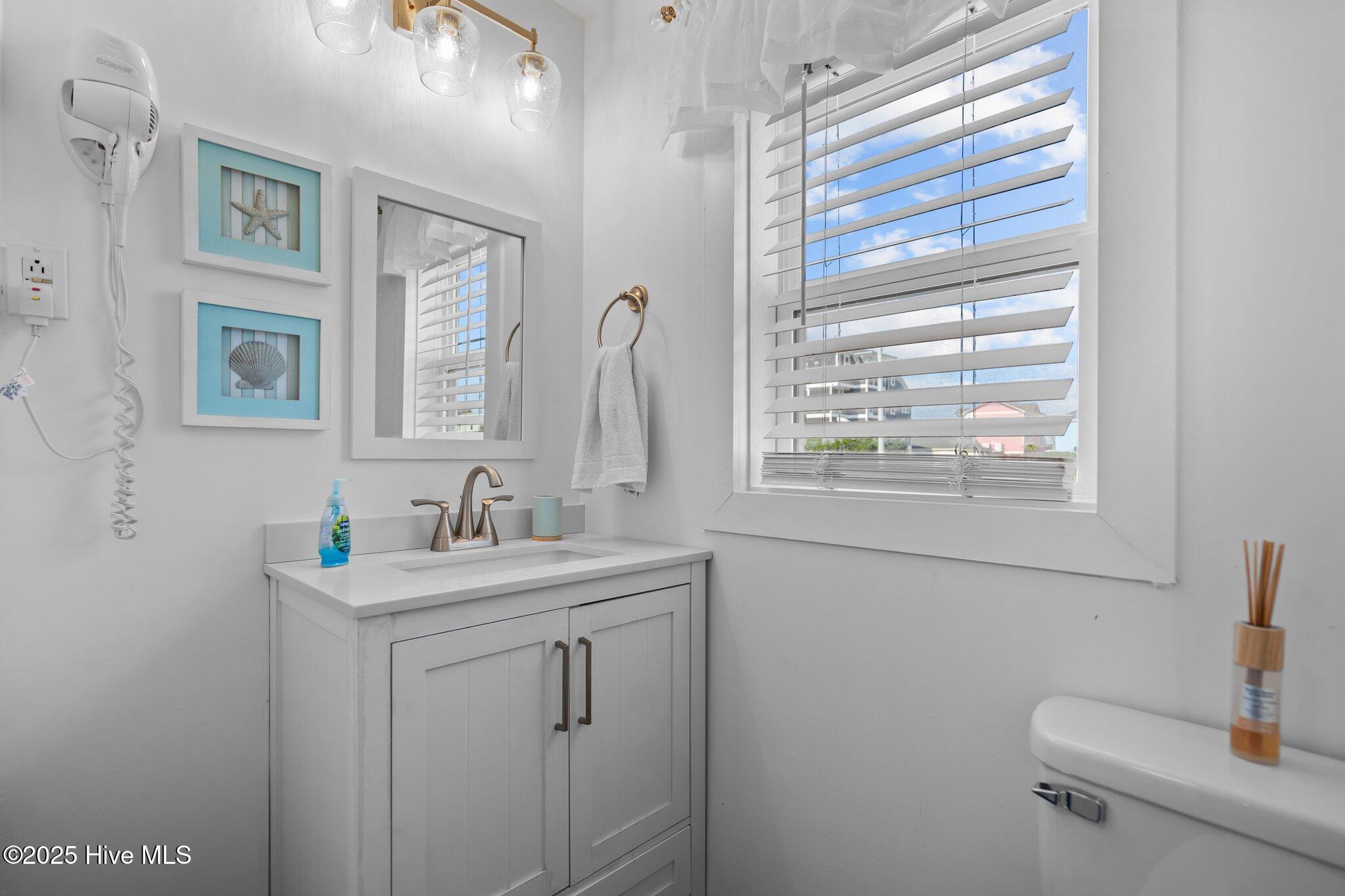 100537194 | Photo 26