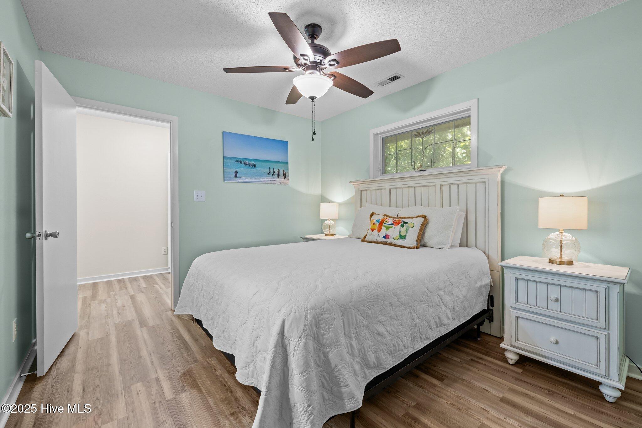 100518904 | Photo 12