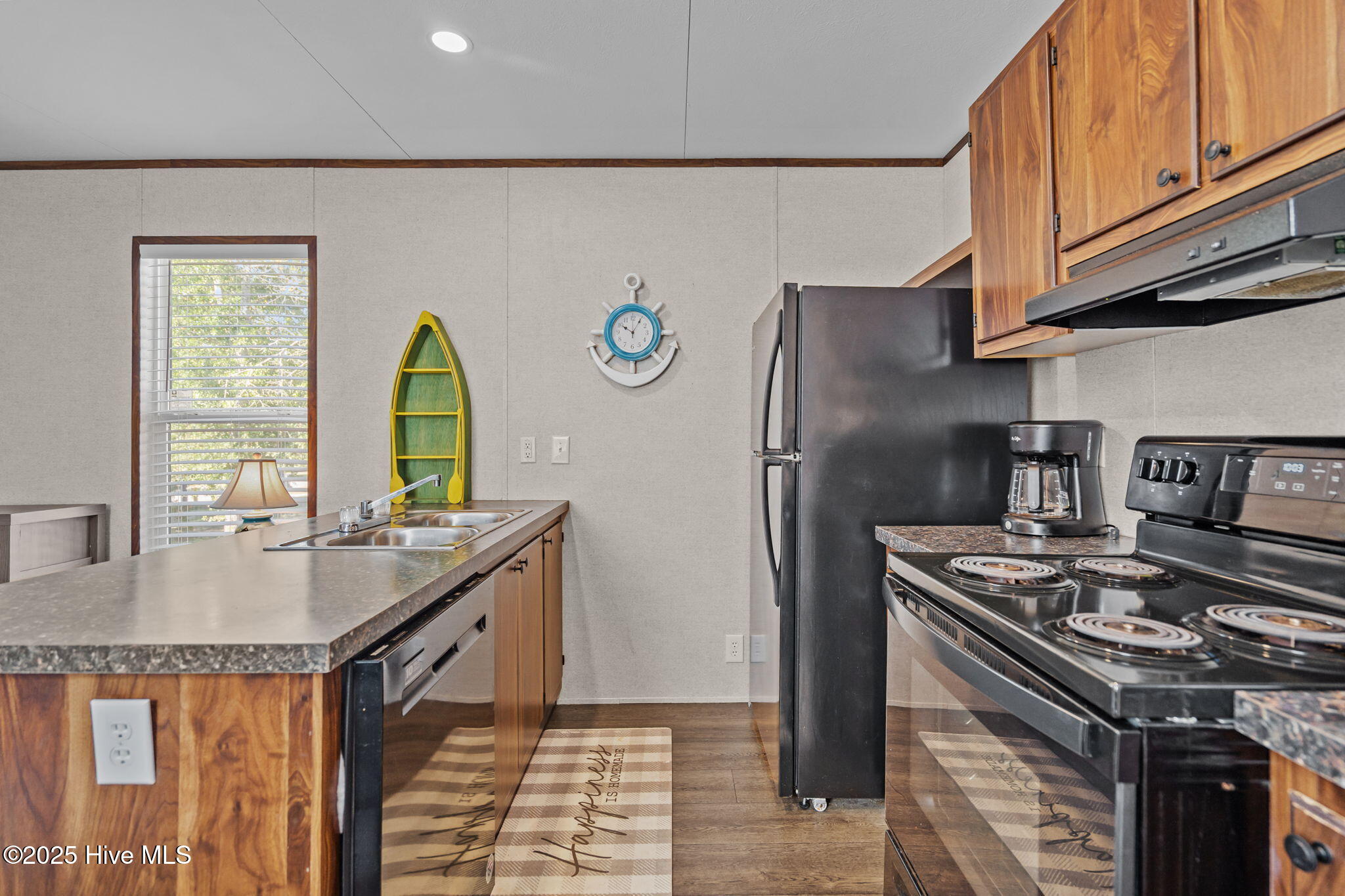 100531228 | Photo 41