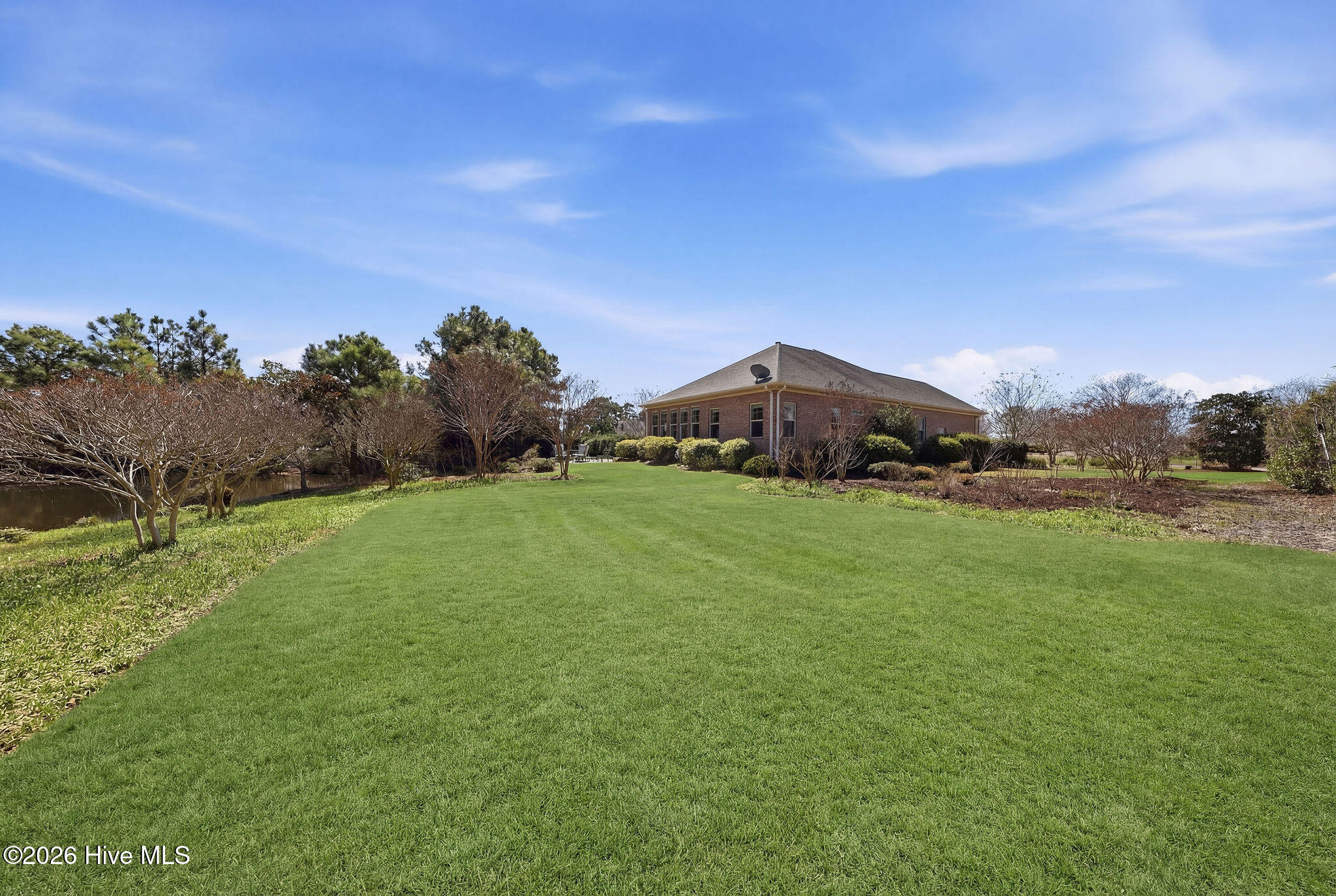 100561215 | Photo 25