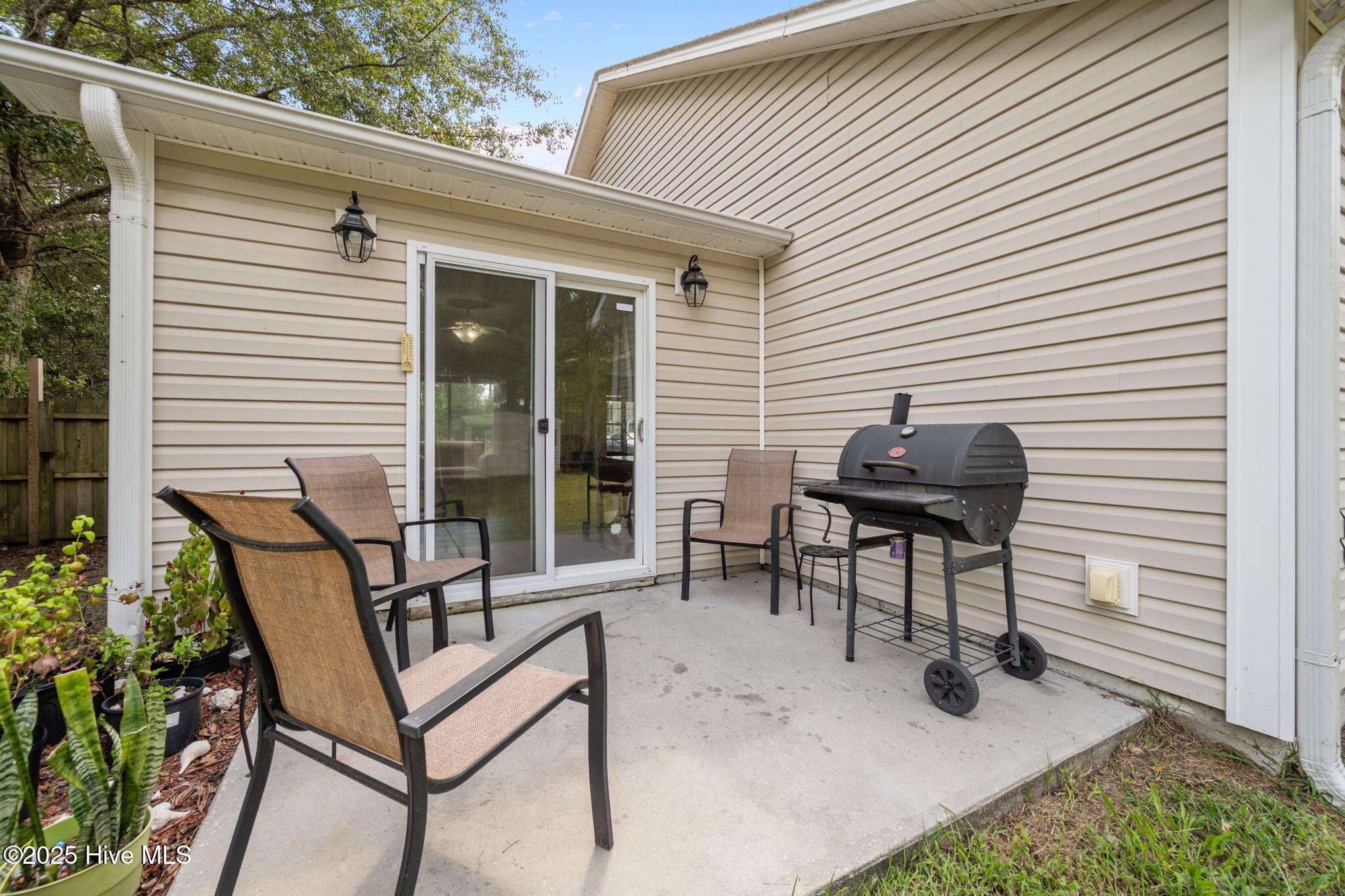 100526842 | Photo 43