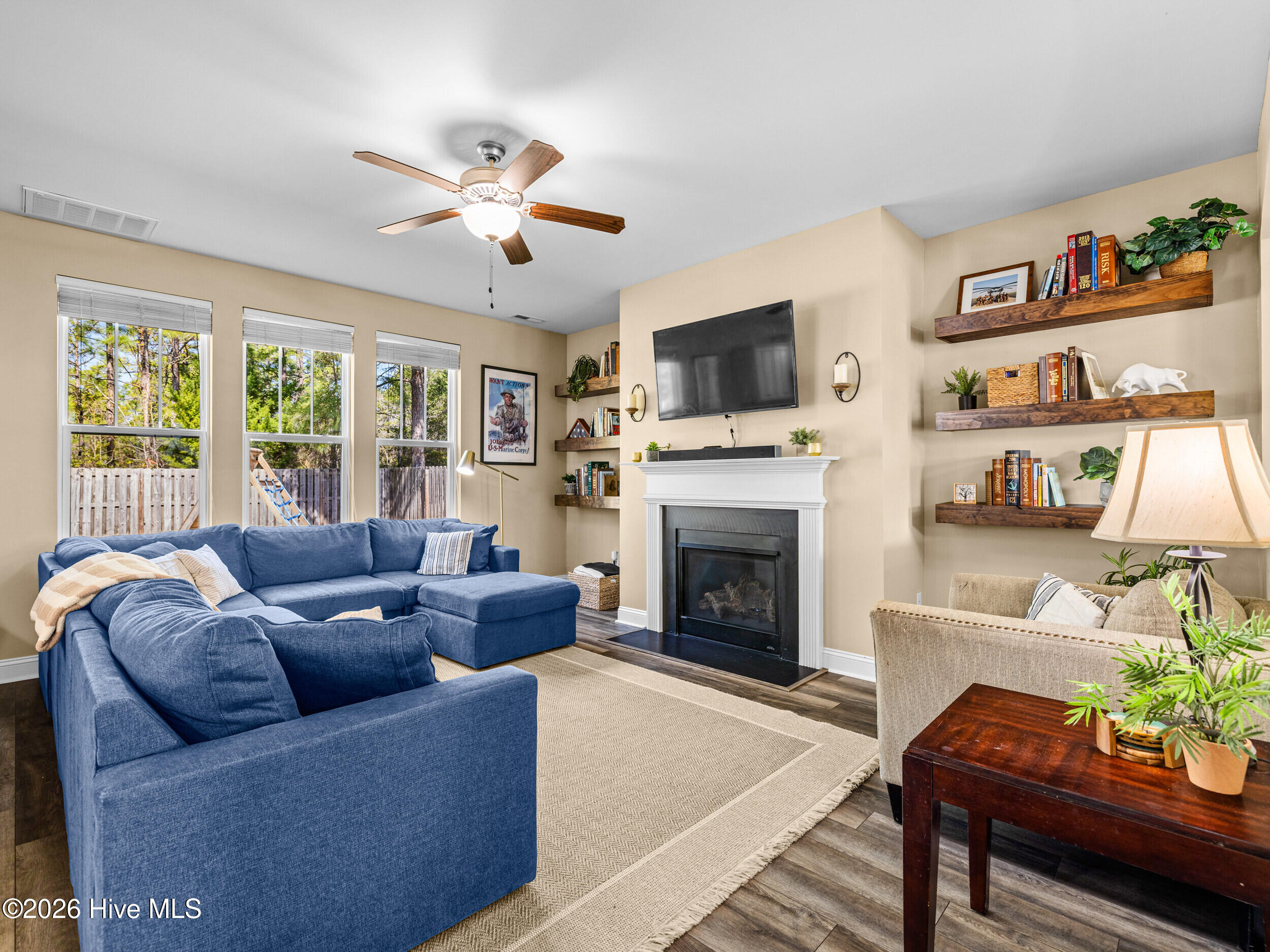 100562428 | Photo 18