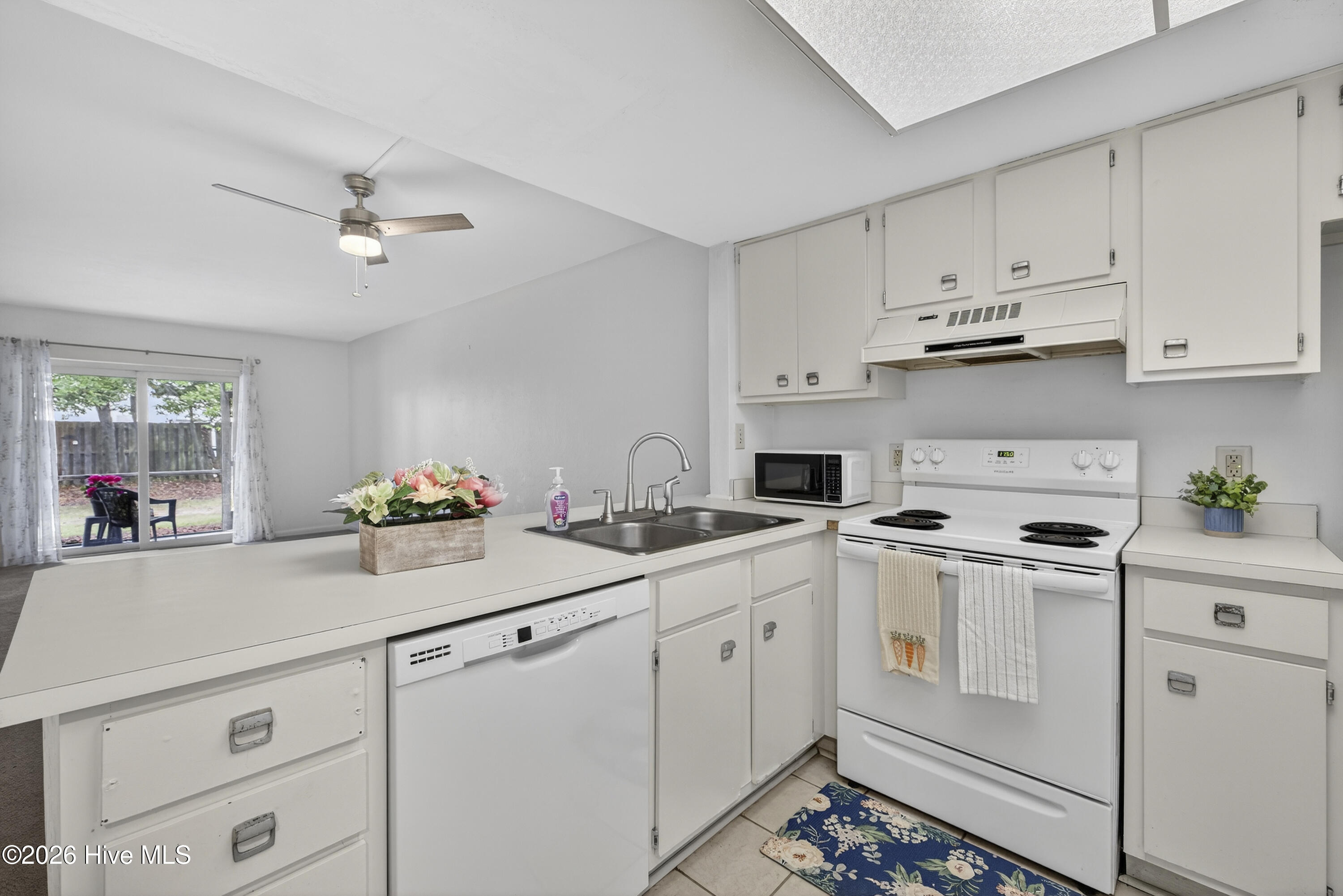 100565573 | Photo 16