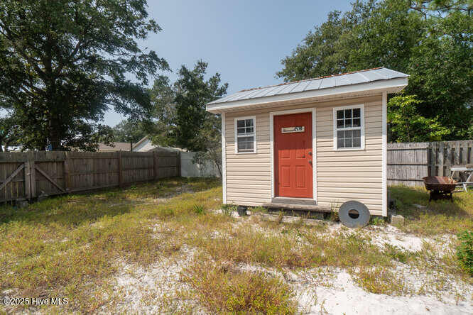 100528759 | Photo 41