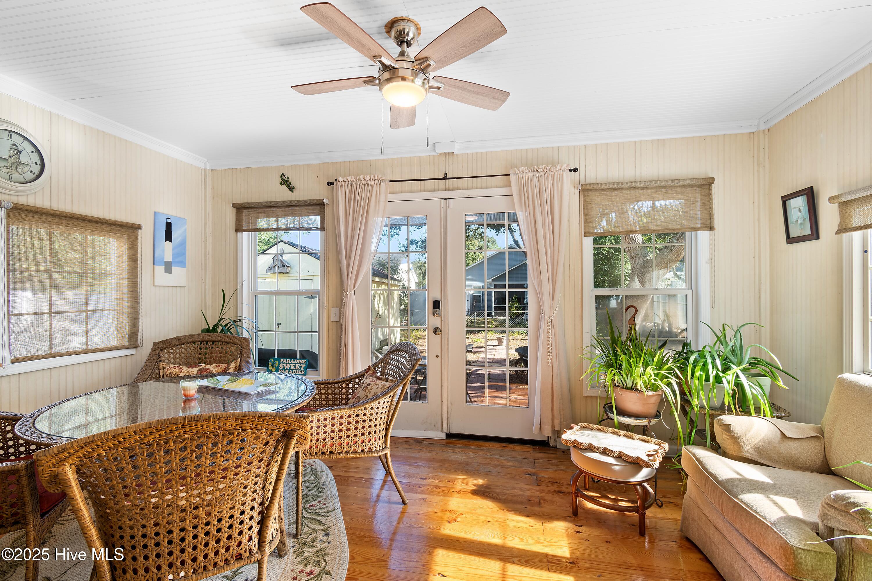 100541656 | Photo 14