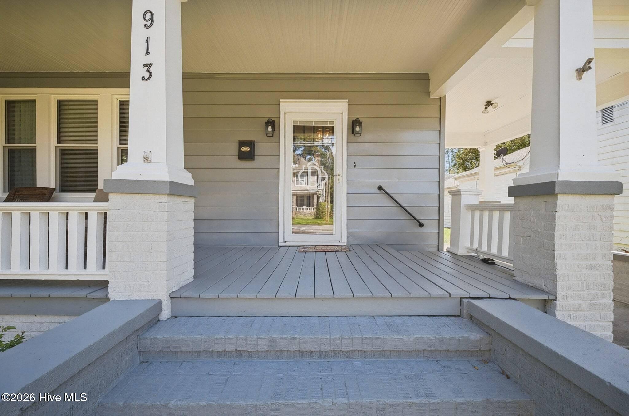 Photo 3 of Single family home for sale at 913 W Church St, Elizabeth City, NC 27909 | MLS# 100605710 | Listing updated on 2026-09-29