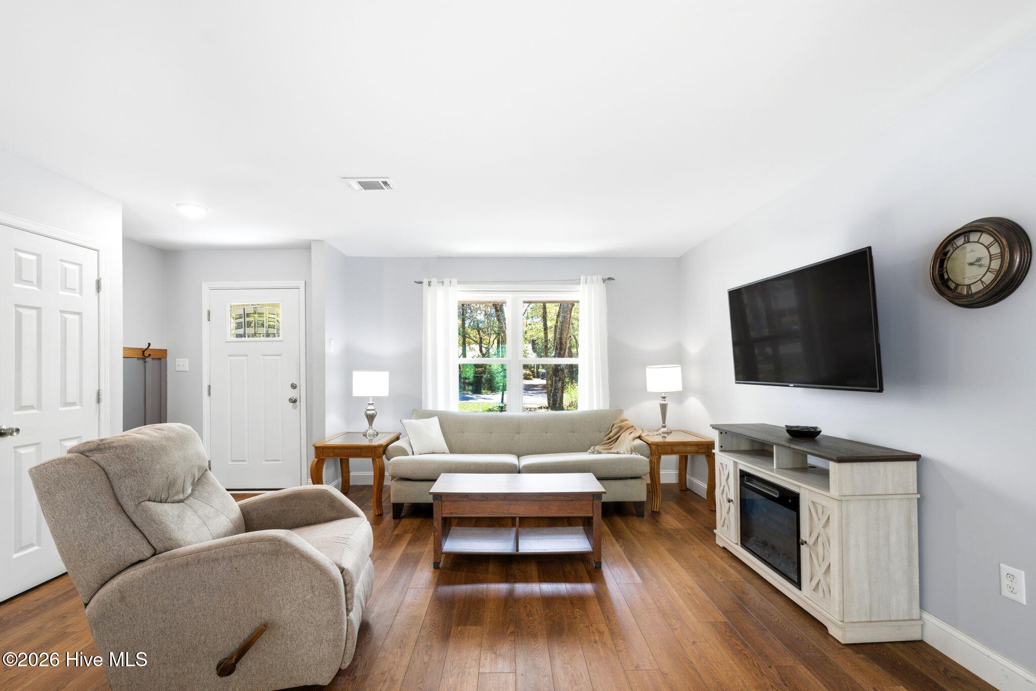 100564618 | Photo 14