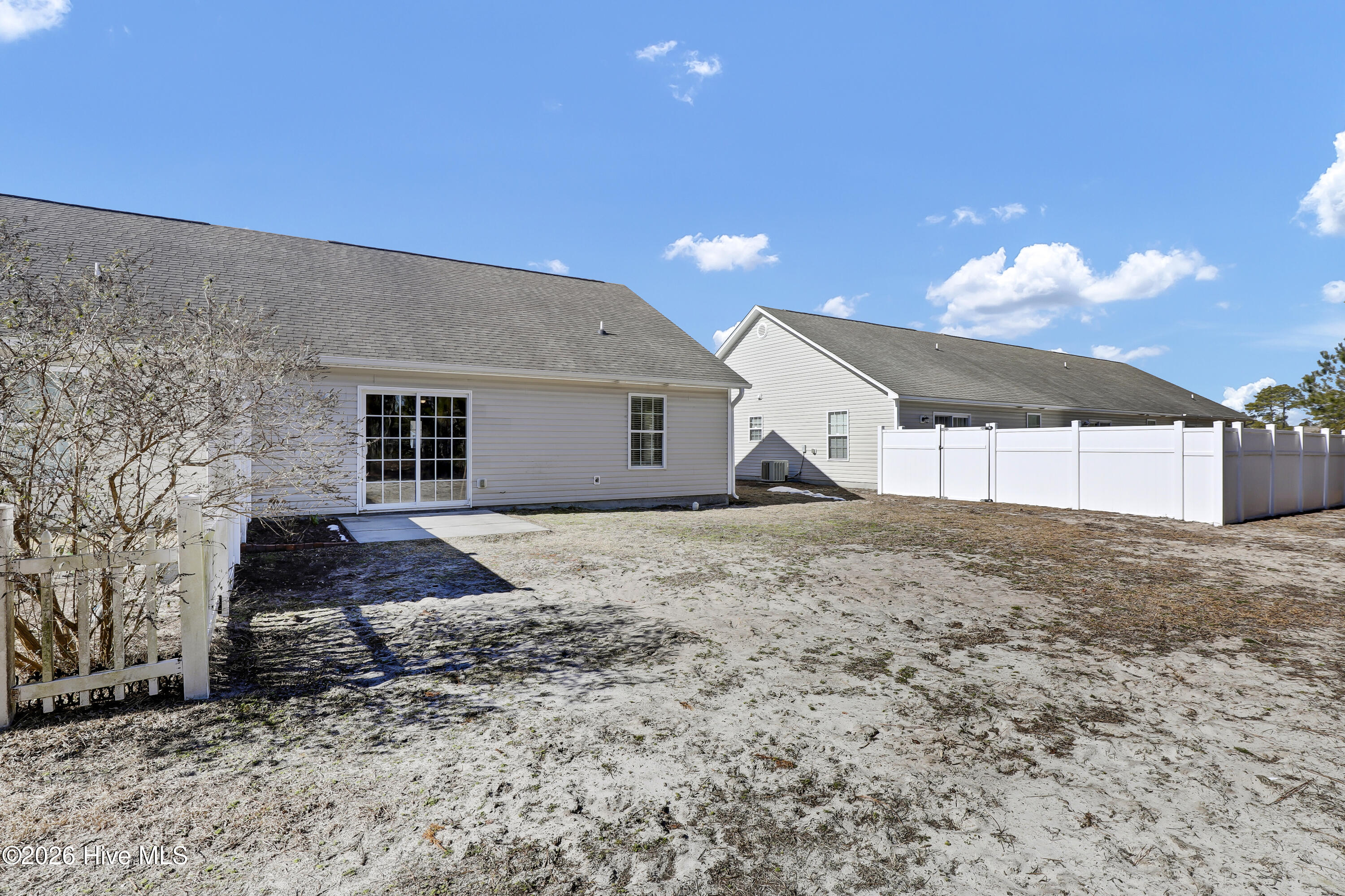 100554314 | Photo 23