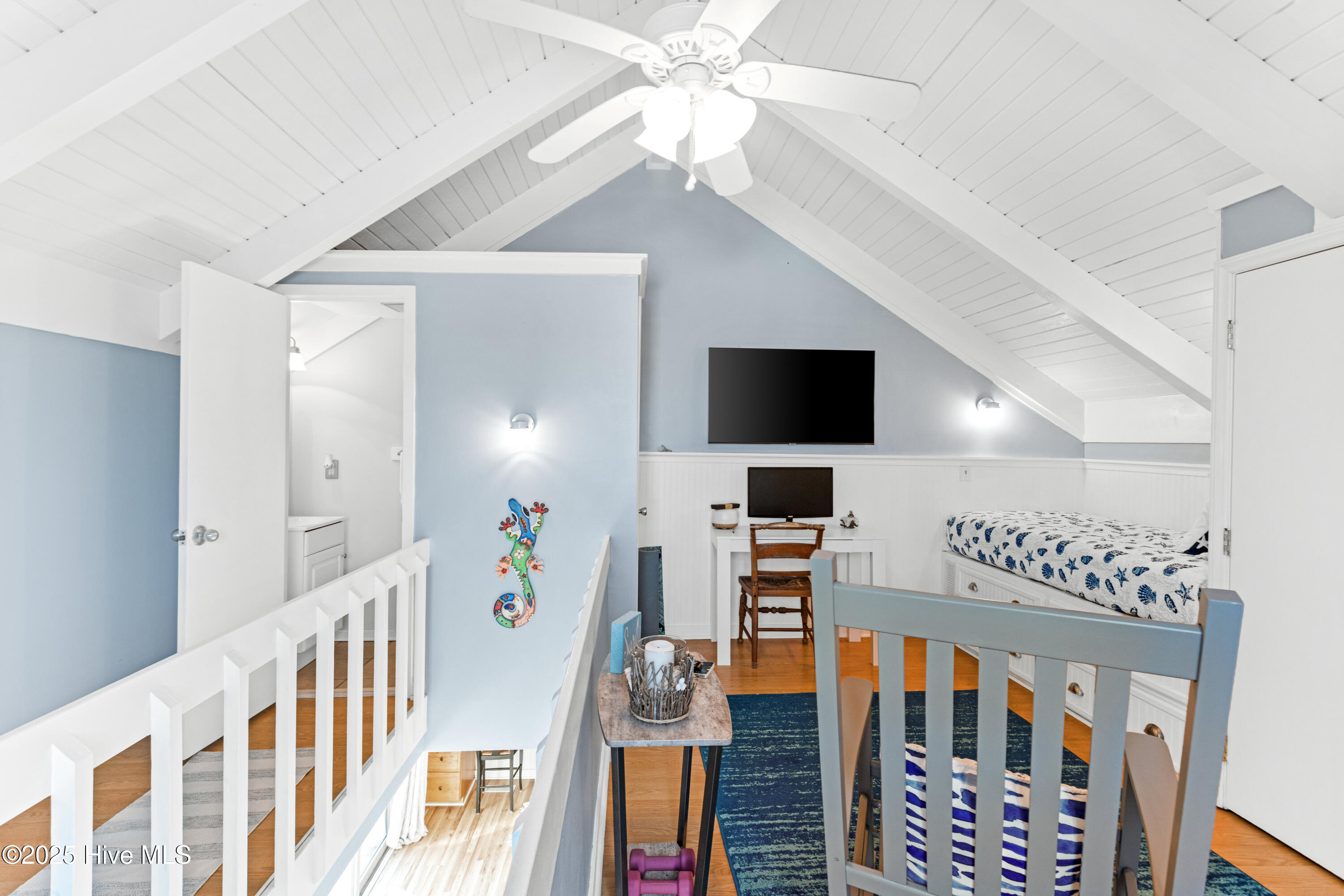 100551807 | Photo 12