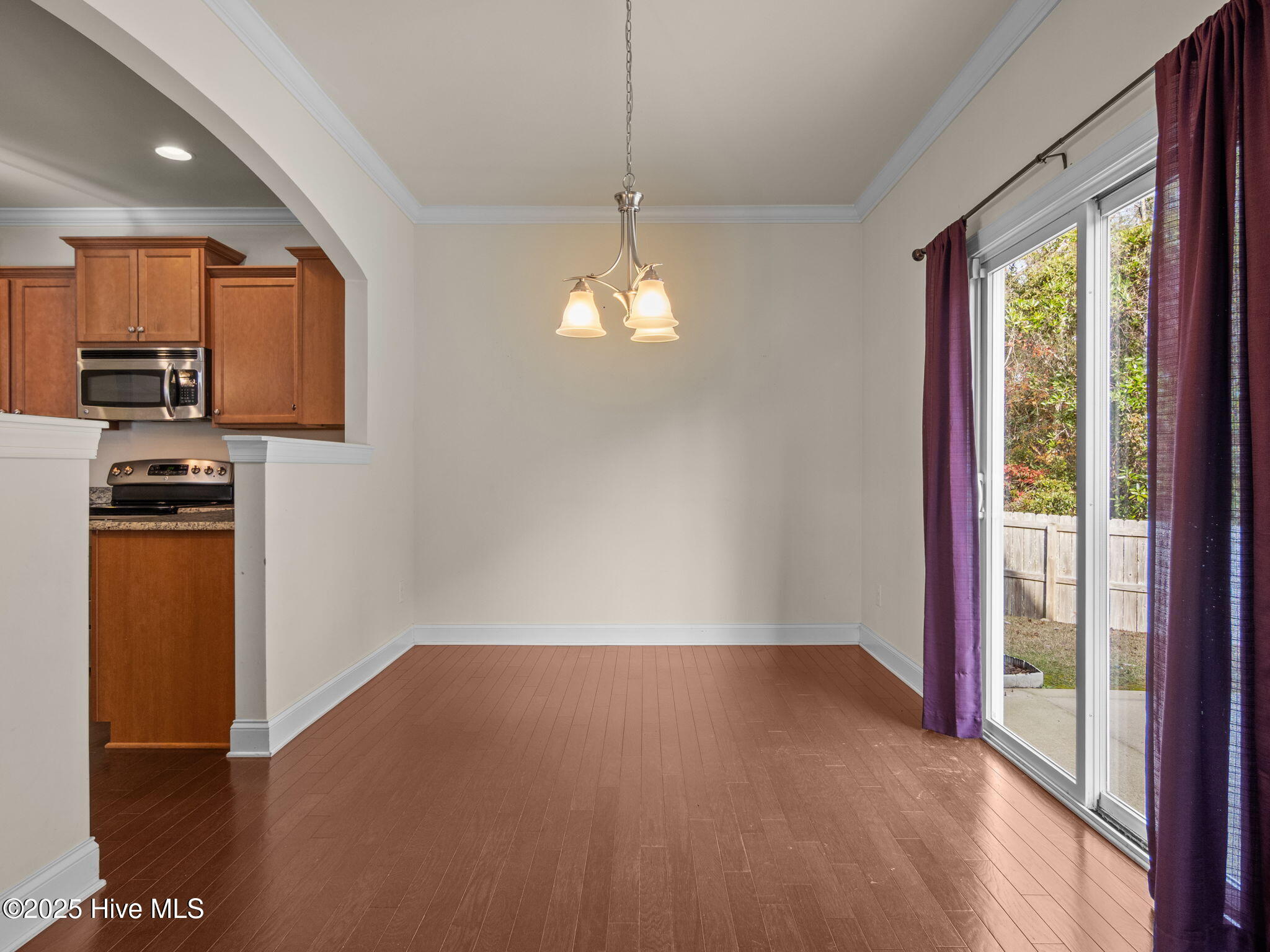 100545403 | Photo 19