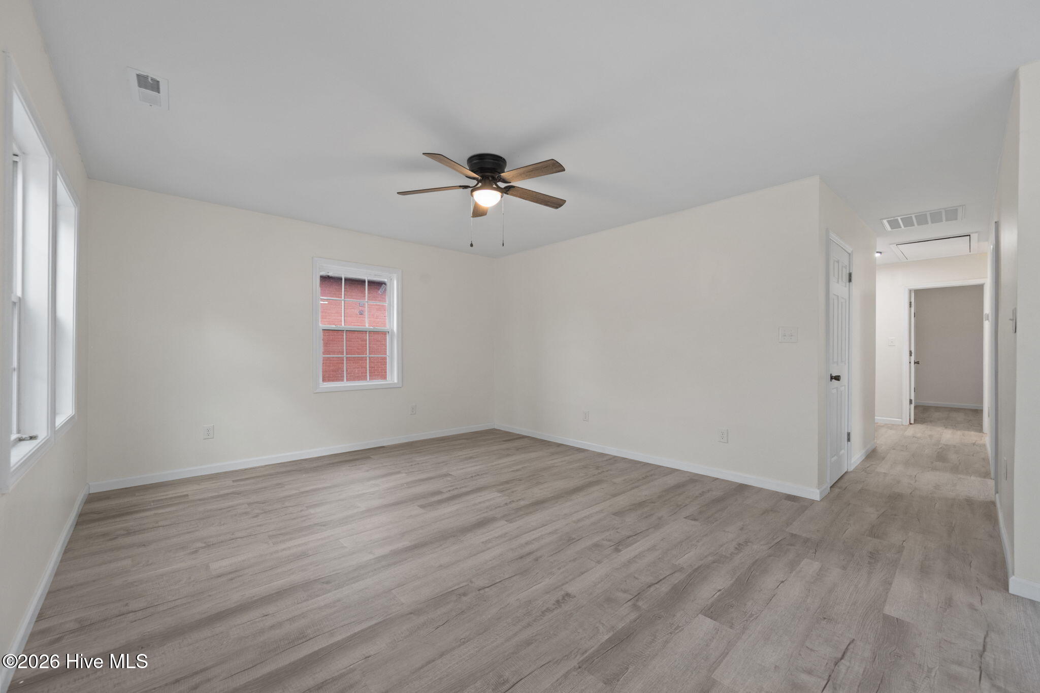 211 S Jackson Street, Beulaville, NC 28518 – photo 9: 29-web-or-mls-_RAD4116