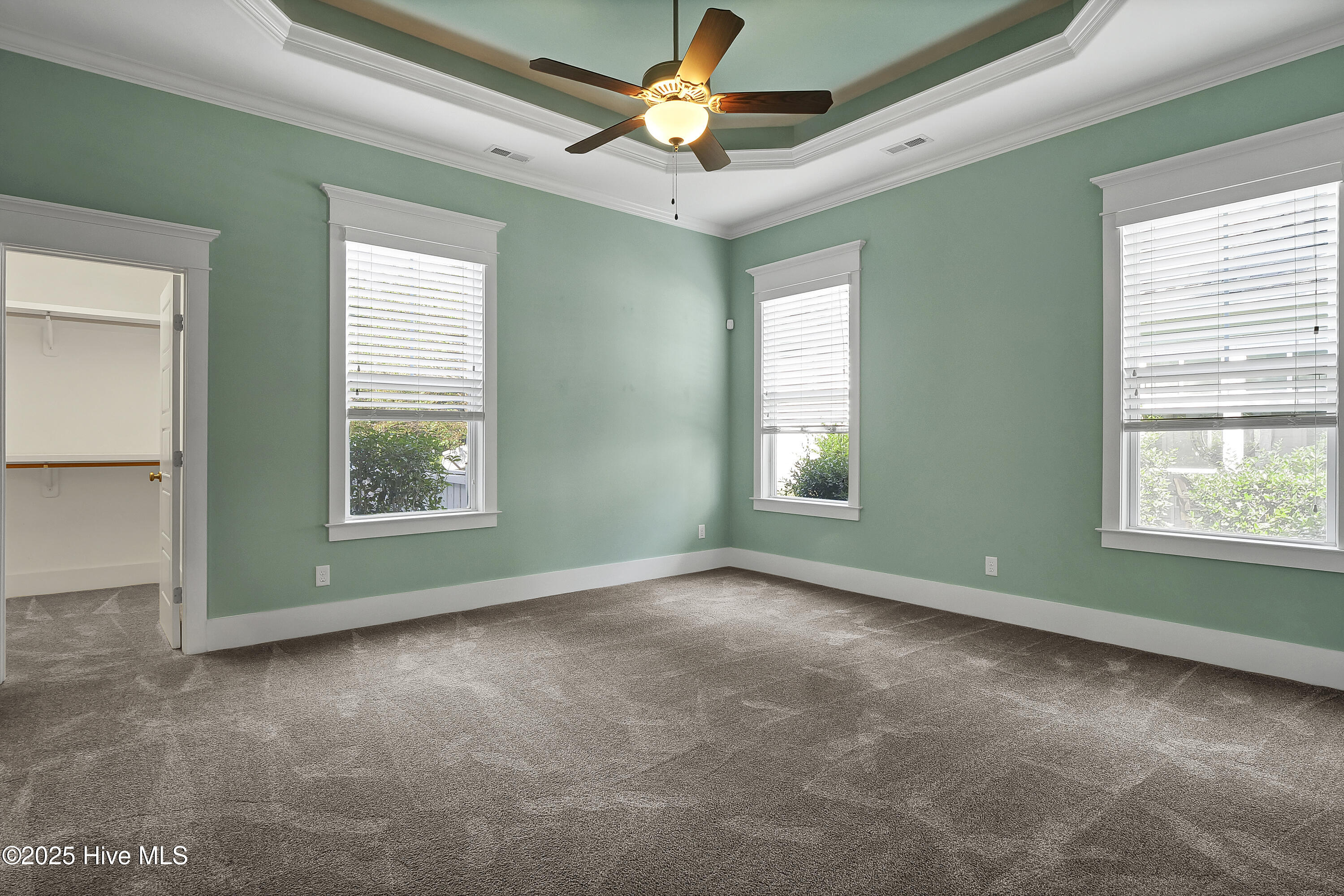 100537444 | Photo 20