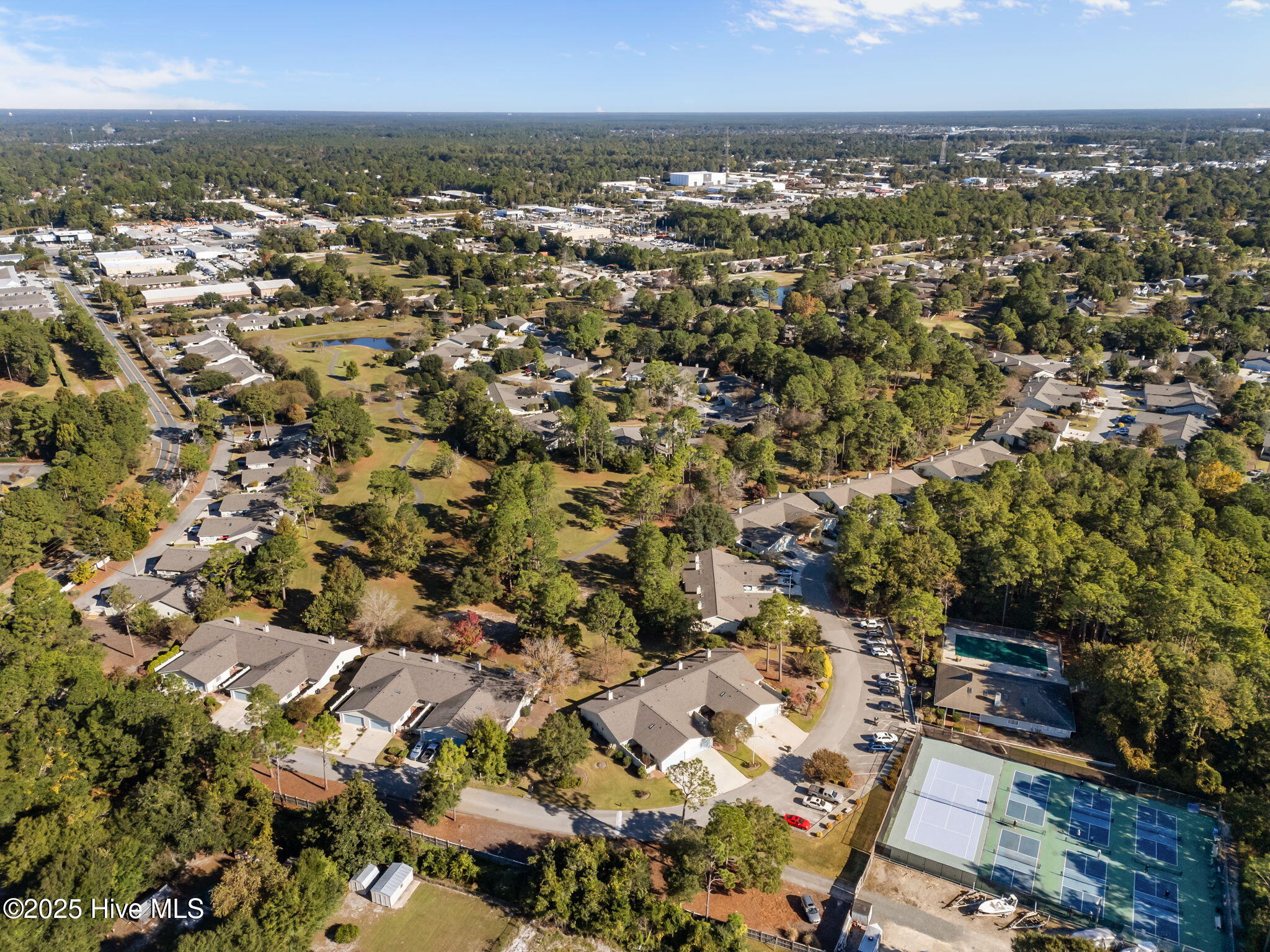 100537867 | Photo 40