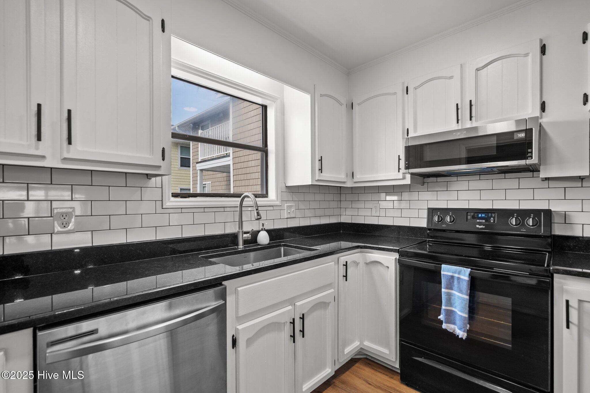 100509298 | Photo 18