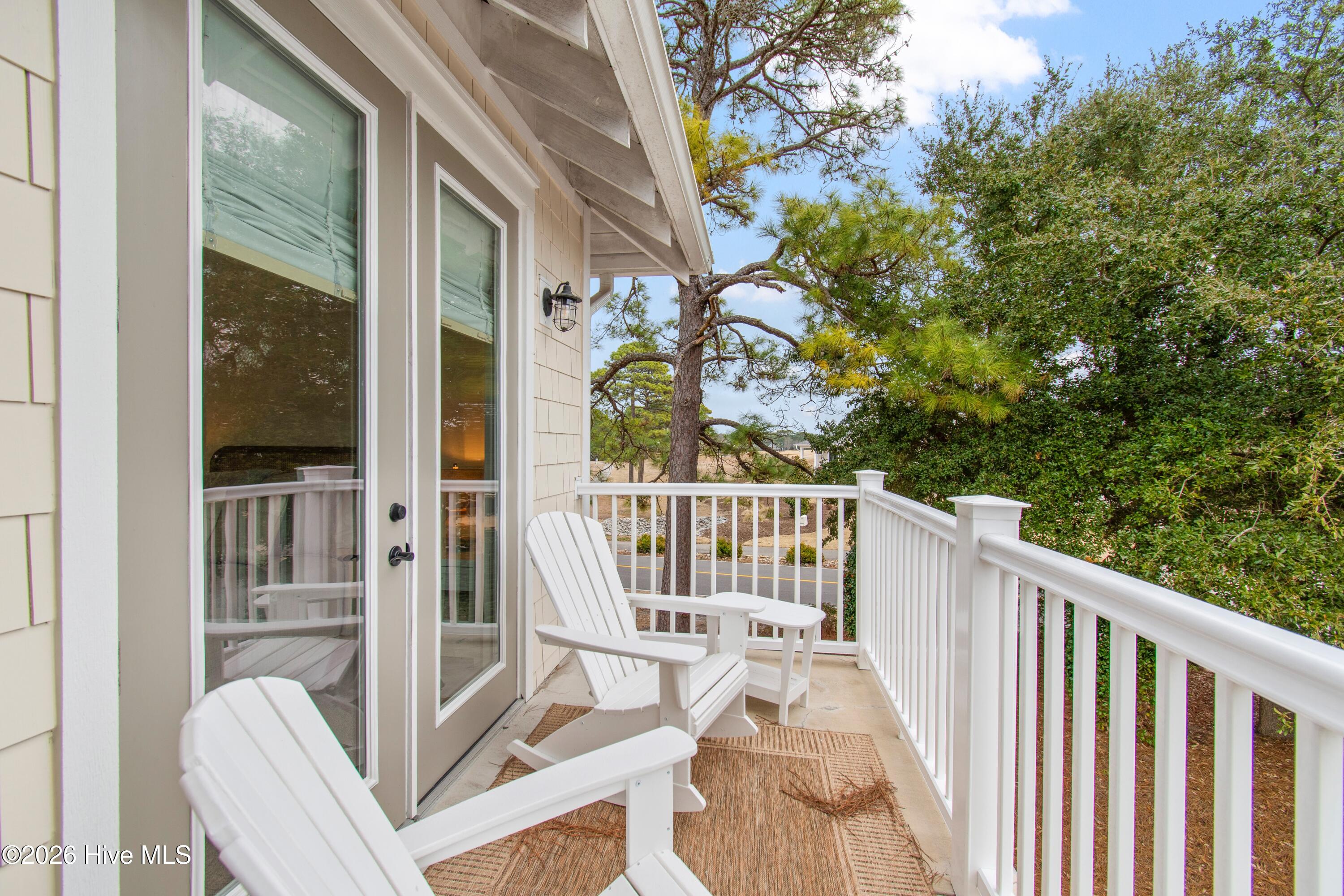 100555931 | Photo 23