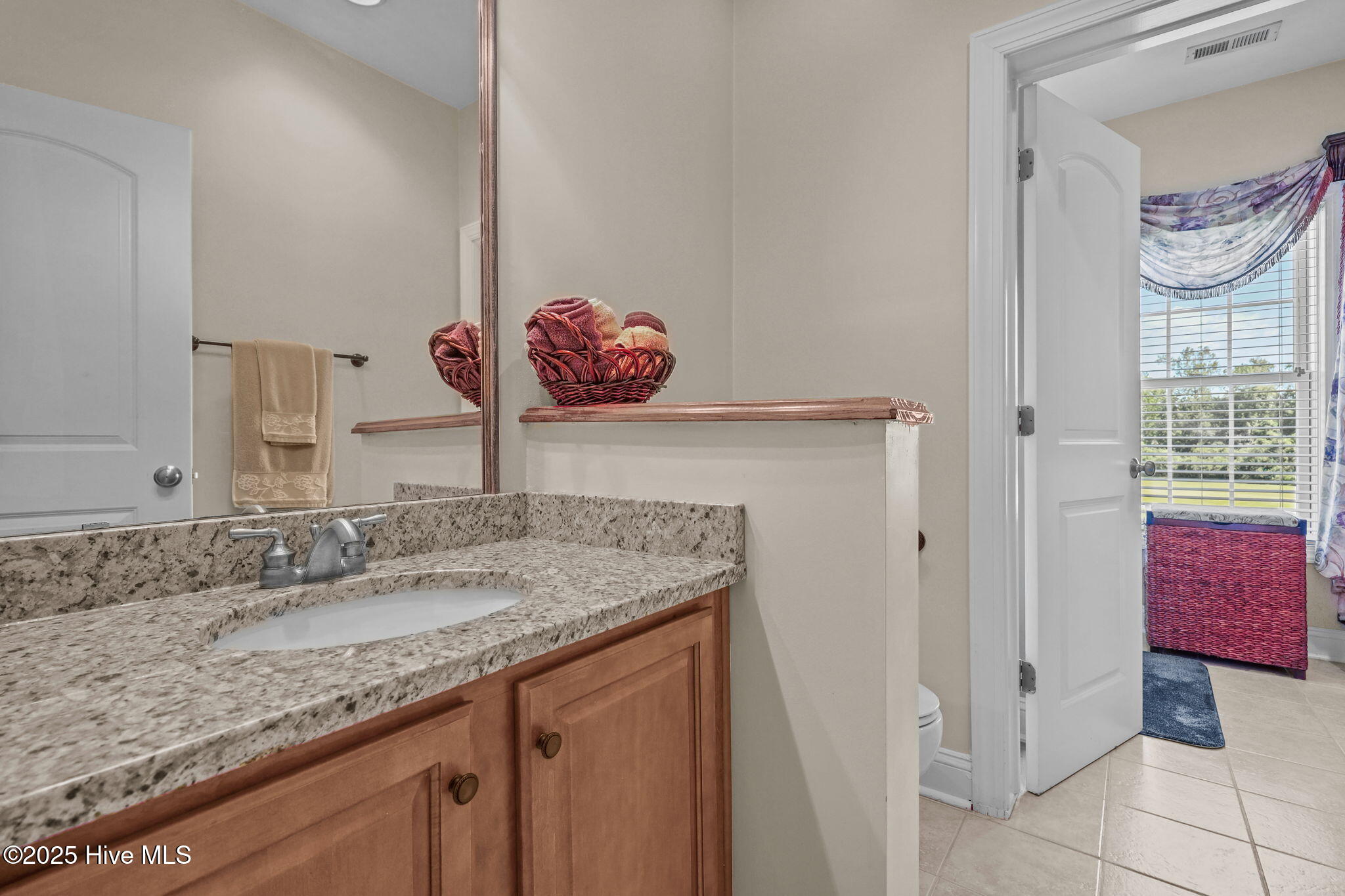 100529119 | Photo 48