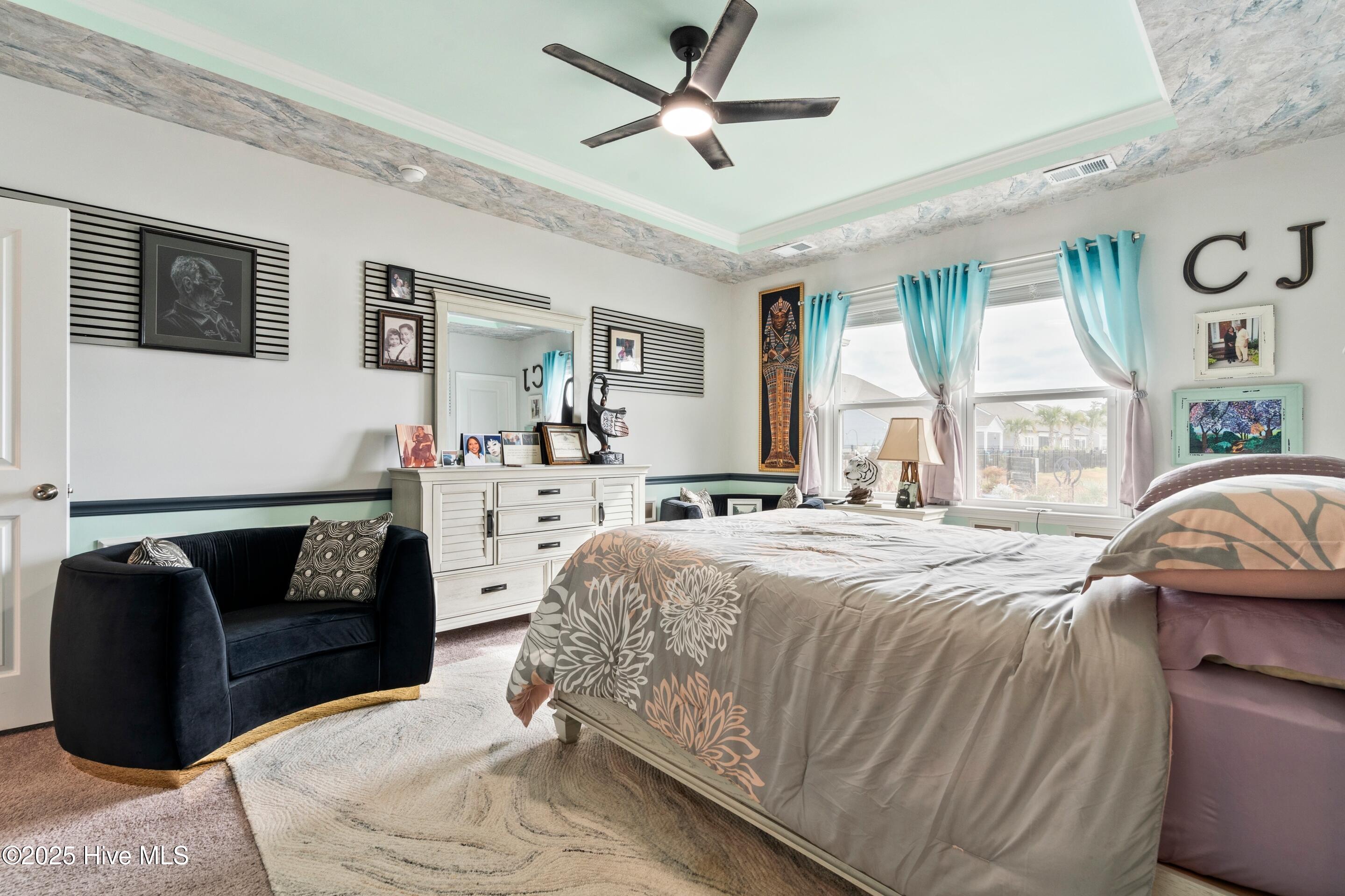 100543929 | Photo 23