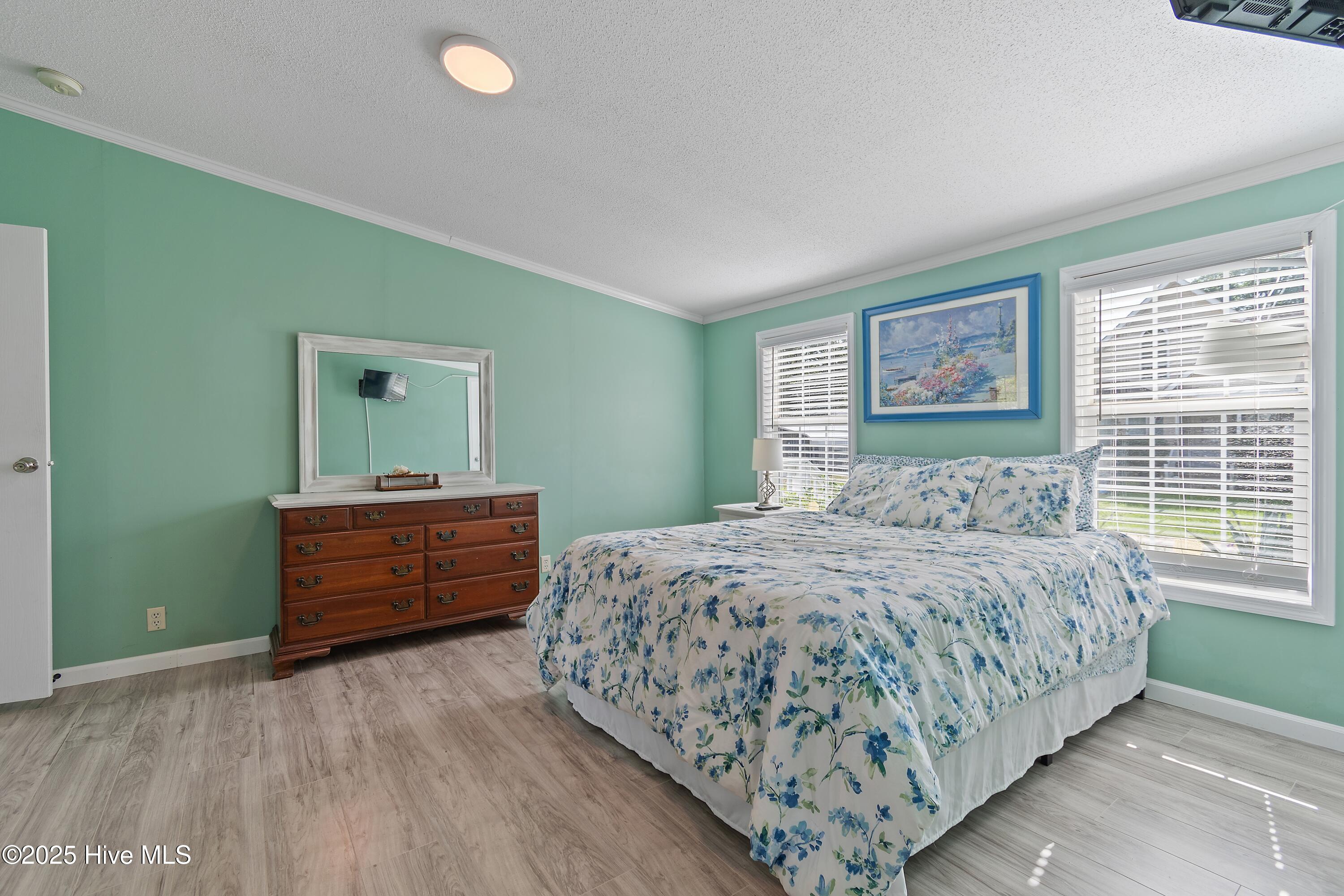 100525388 | Photo 13