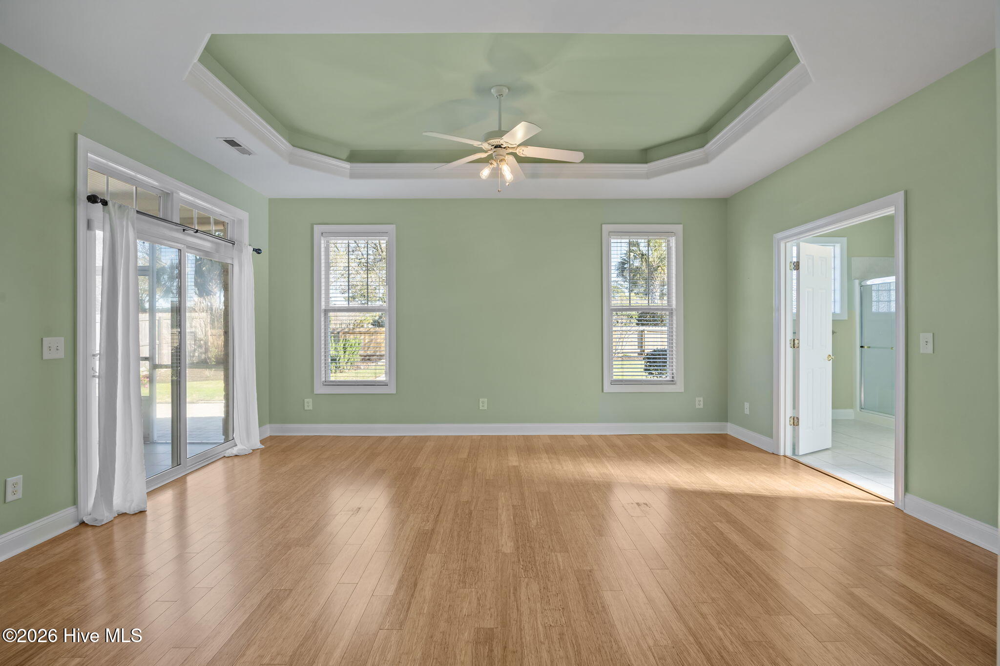 100561261 | Photo 27